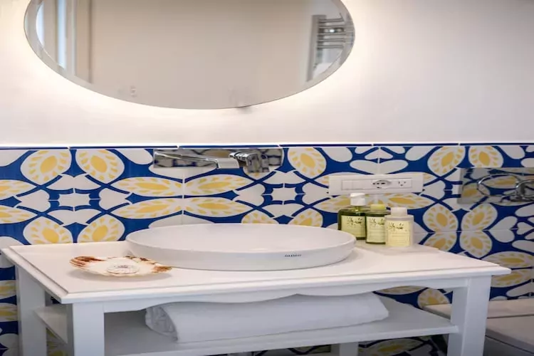 Arienzo-Bathroom