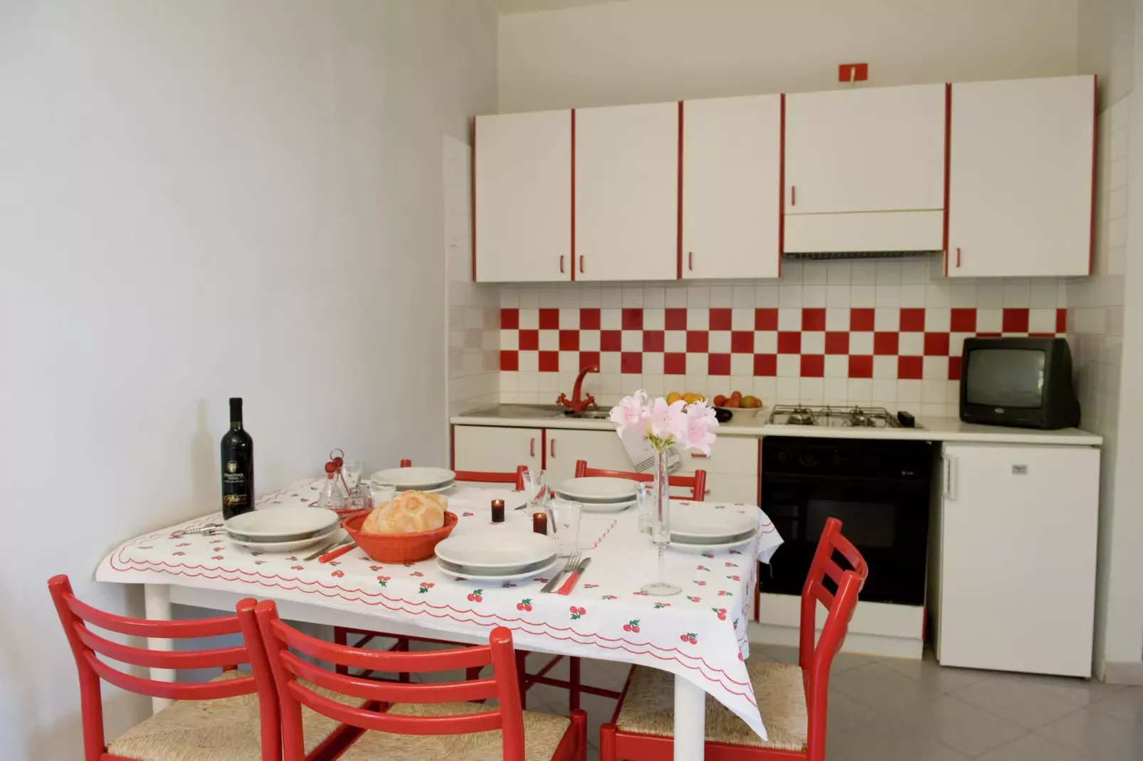 Casa Gialla-Kitchen