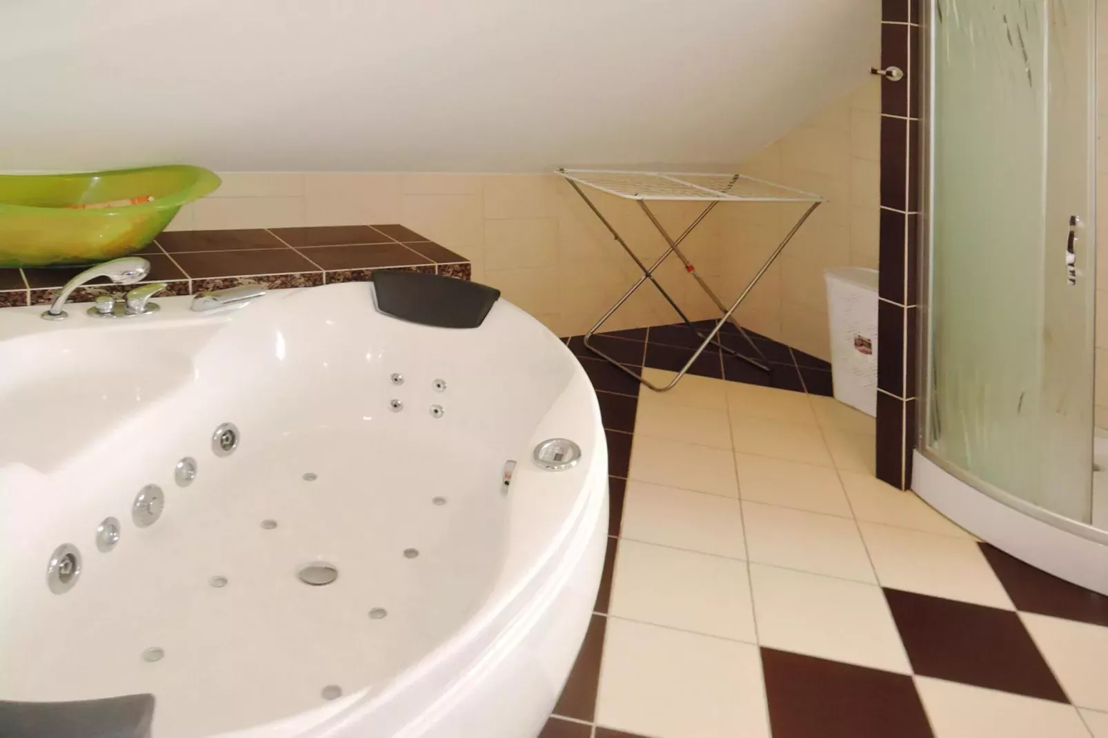 Big holiday home in Kolczewo 170 qm for 6 persons MAZ-Bathroom