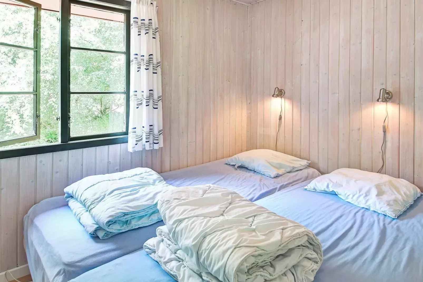 DUEODDE FERIEBY-Indoor