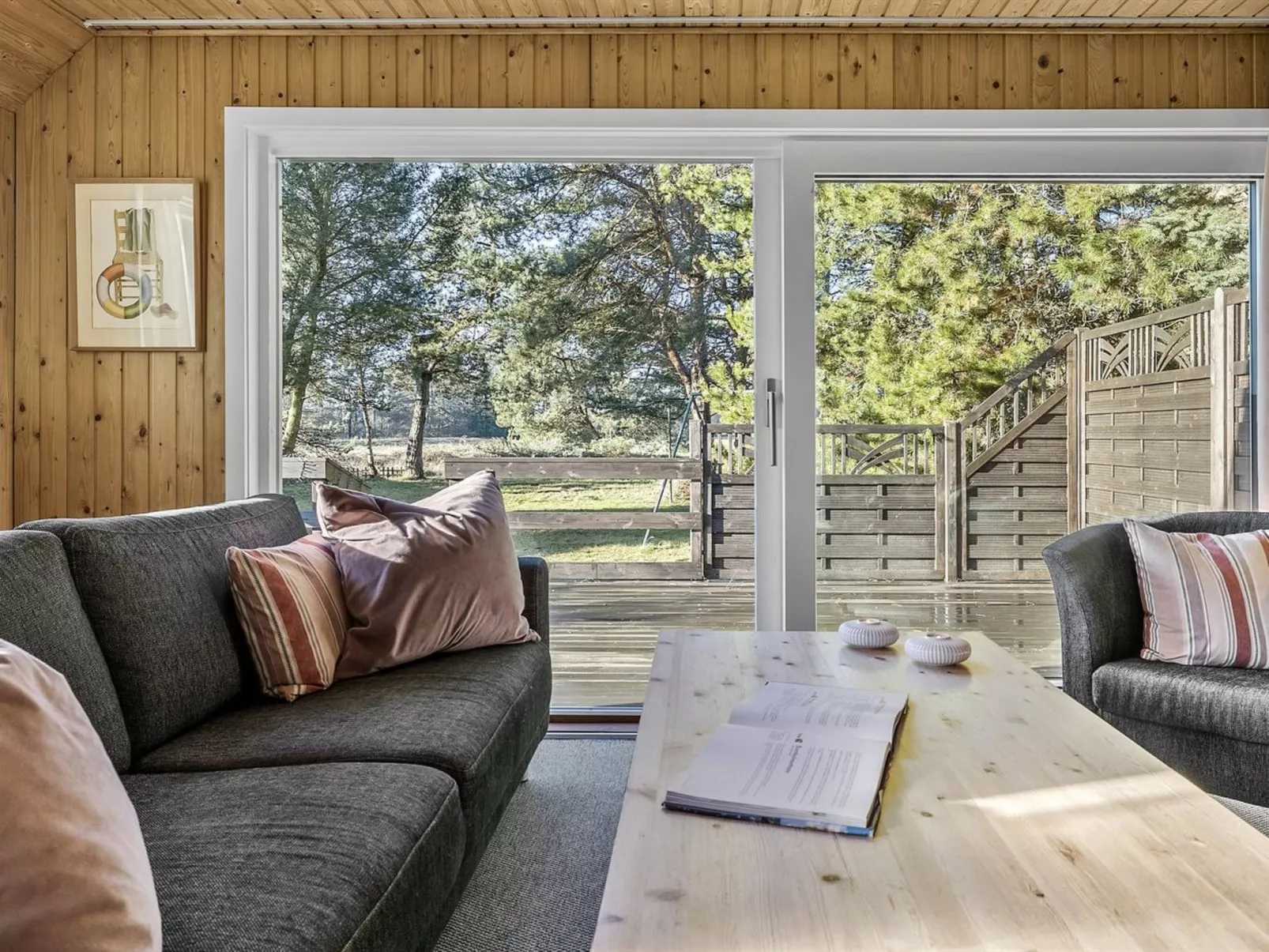 "Hillmari" - 650m from the sea-Inside
