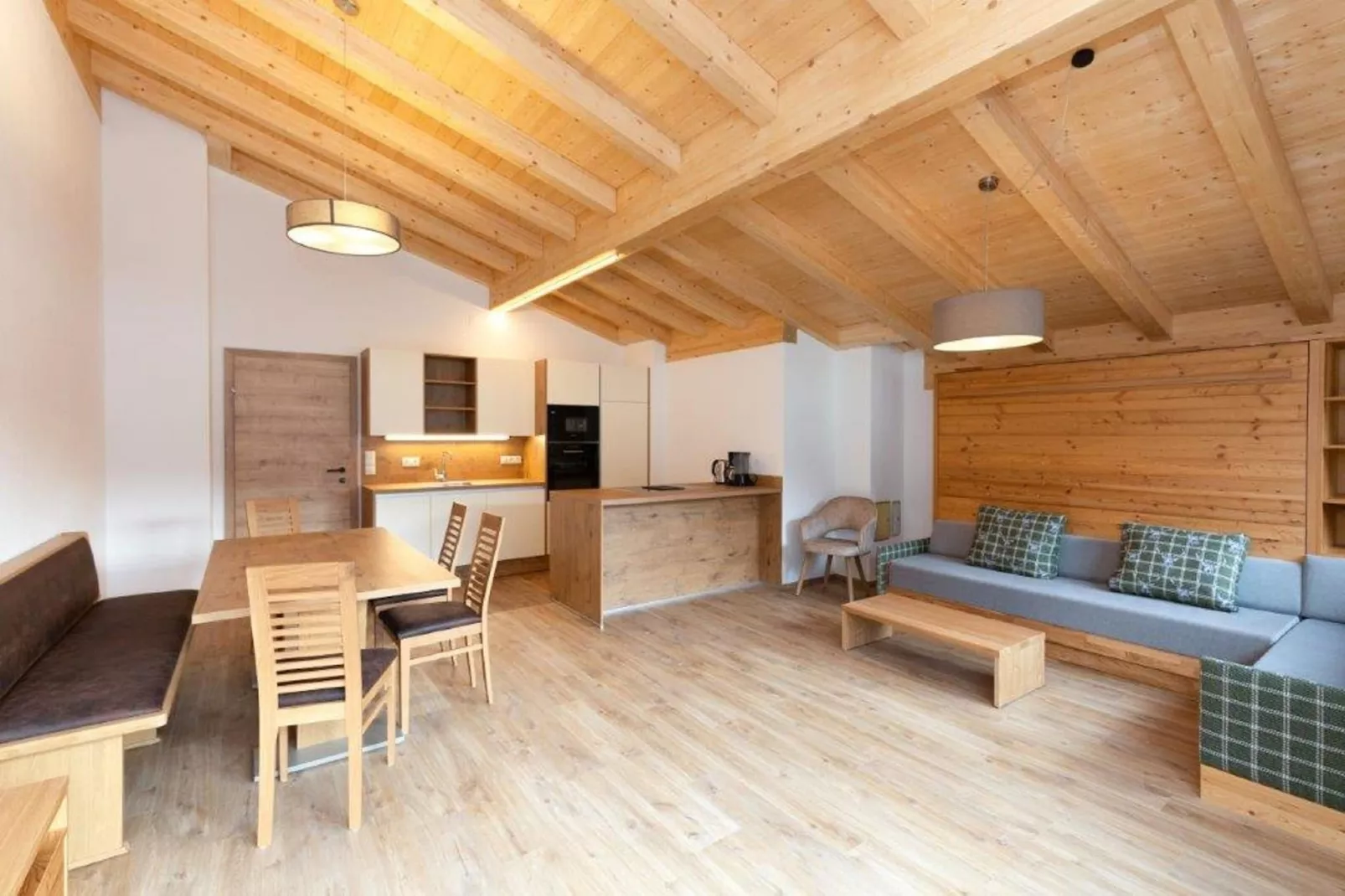 JUCHE FEWO - ENNSKRAXN - Haus grün