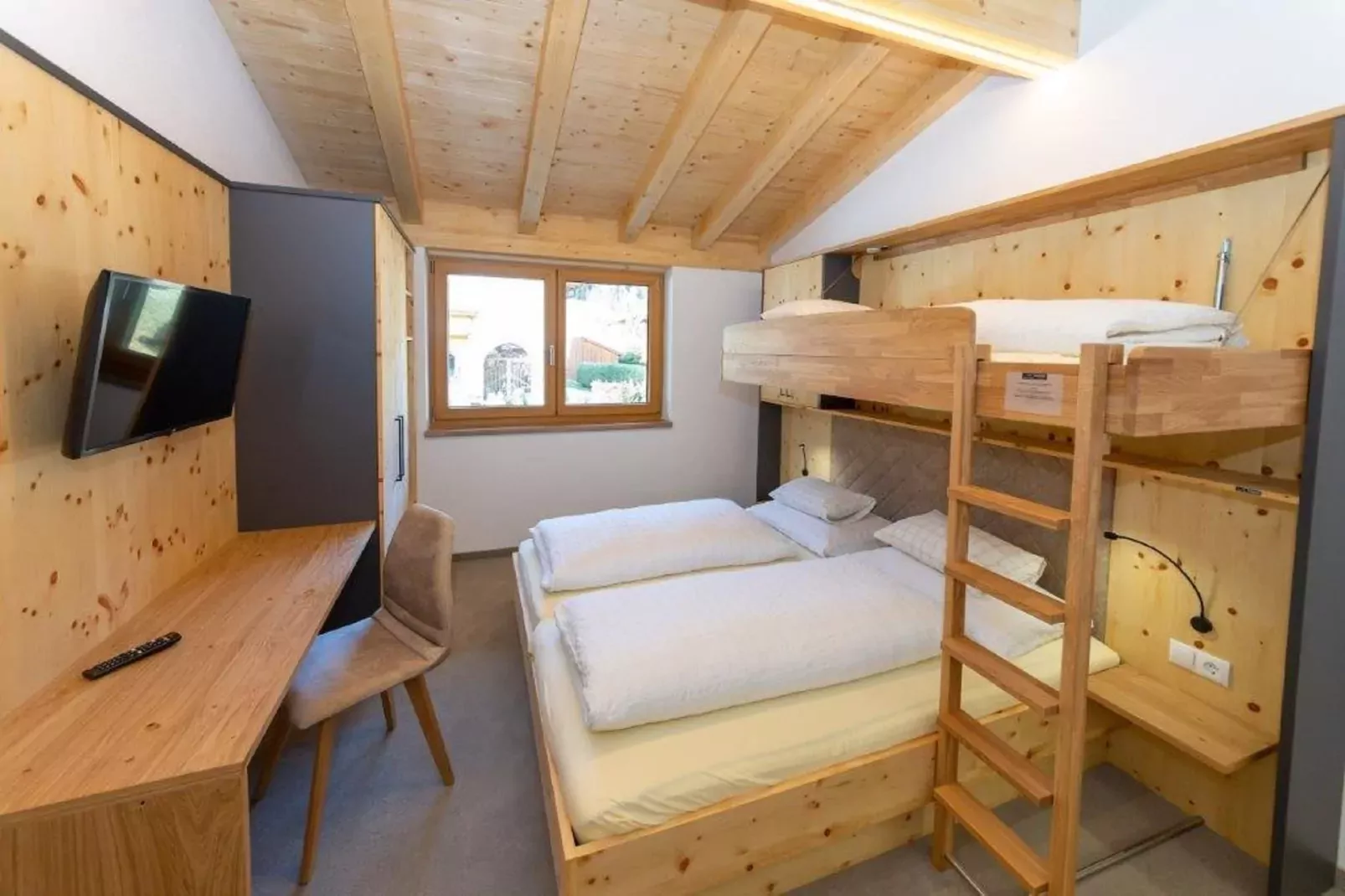 JUCHE FEWO - ENNSKRAXN - Haus grün-Schlafzimmer