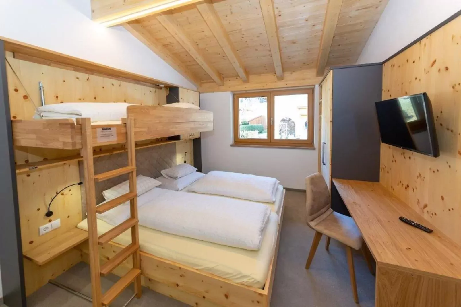 JUCHE FEWO - ENNSKRAXN - Haus grün-Schlafzimmer