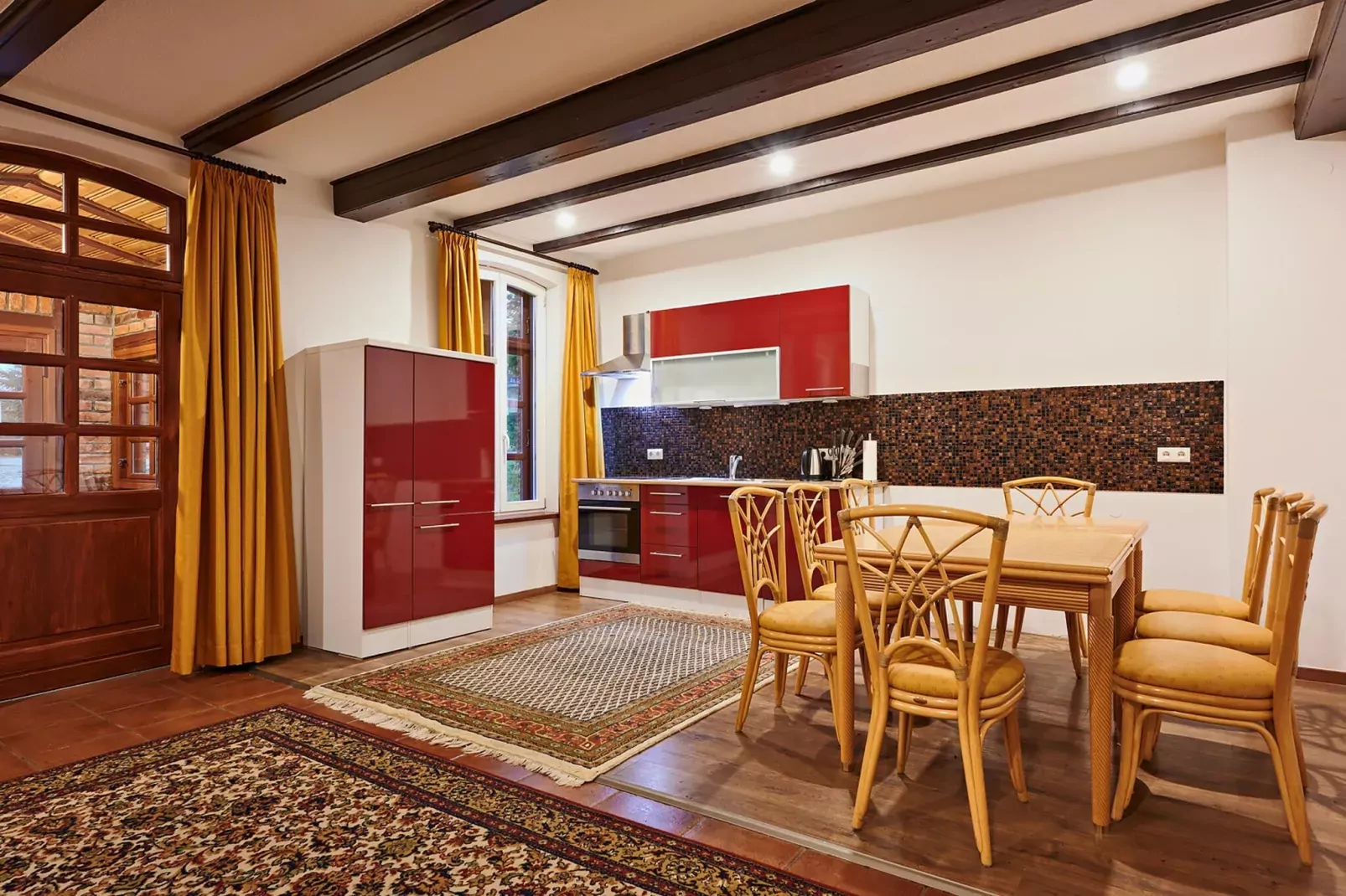 Haus Oliver 200 qm / 1-2 Personen-Esszimmer
