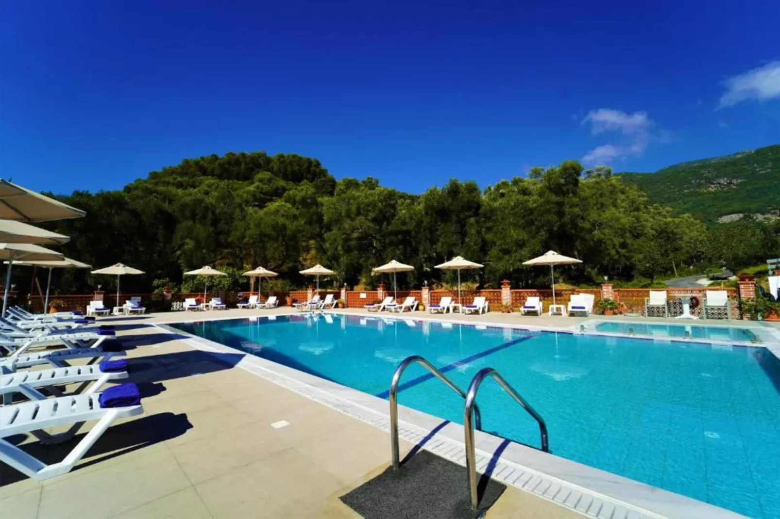 Cugnana Verde Mono 2/3 BIS-Gebiete Sommer 1 km