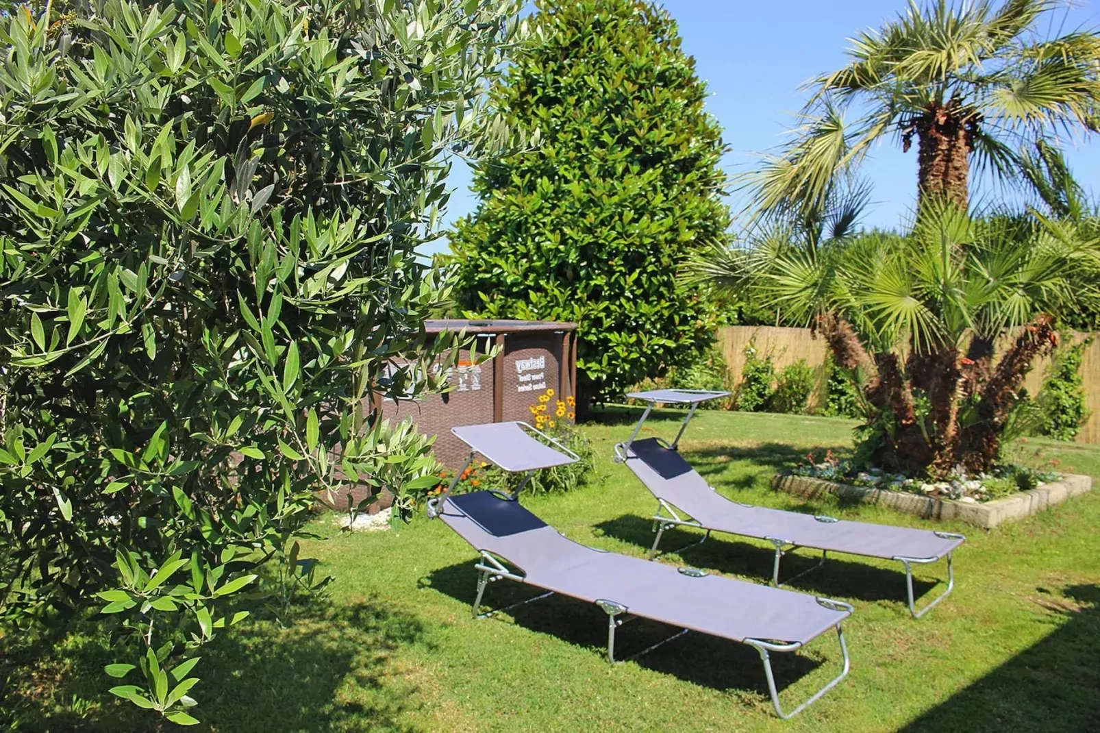 Holiday home Lea, Capezzano Pianore-Villa Lea-Jardin d'été