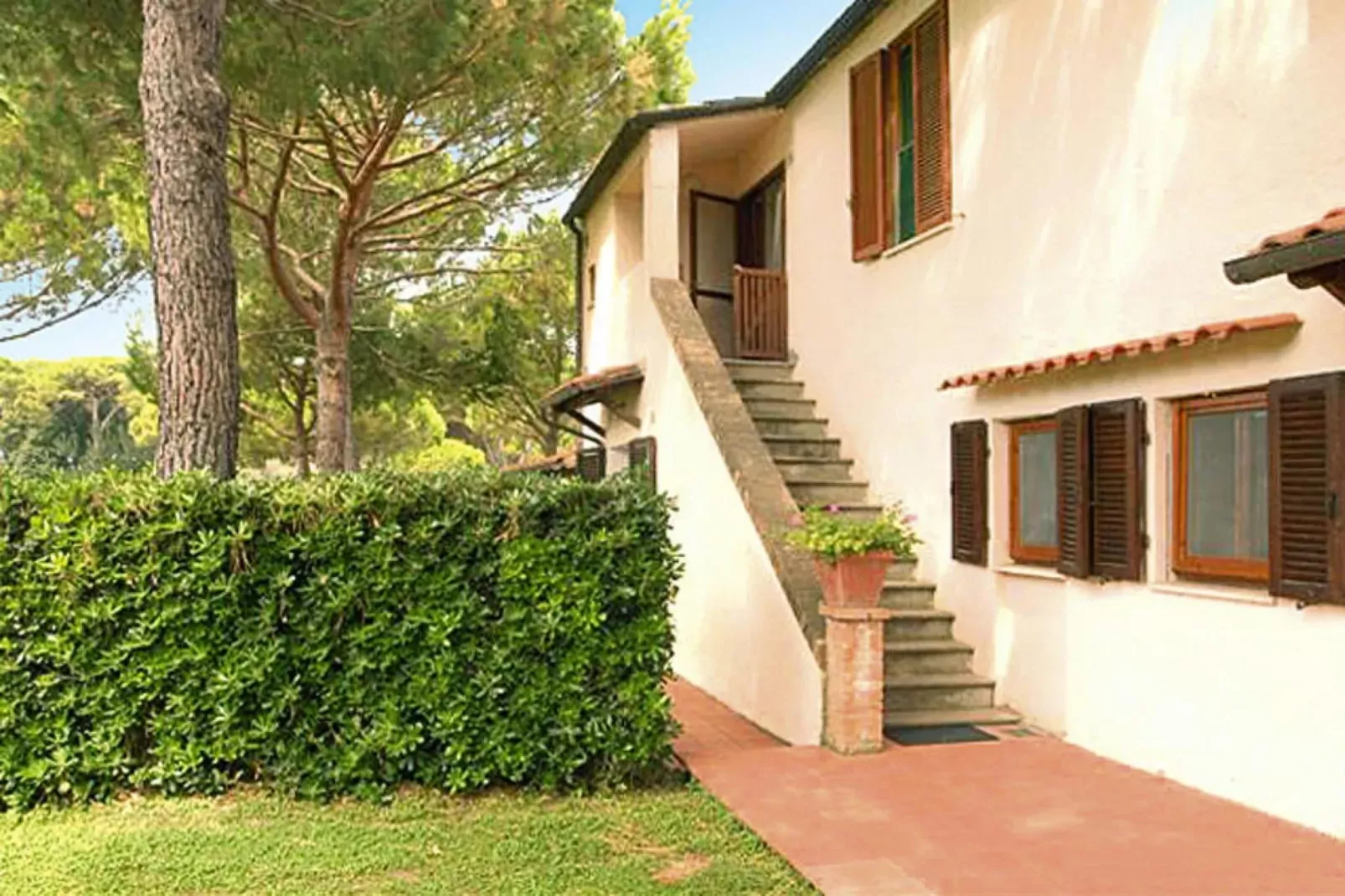 Ferienanlage Azienda Canova Seconda Marina di Grosseto Mono  im OG Haupth/Verwalterhaus Garten-Gardens summer