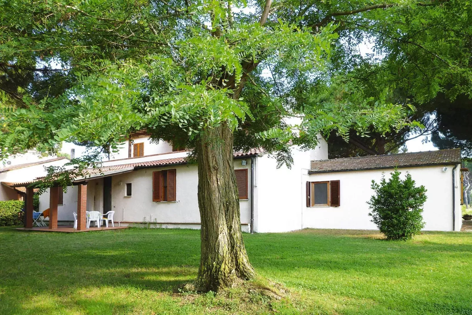 Ferienanlage Azienda Canova Seconda Marina di Grosseto Mono  im OG Haupth/Verwalterhaus Garten-Exterior summer