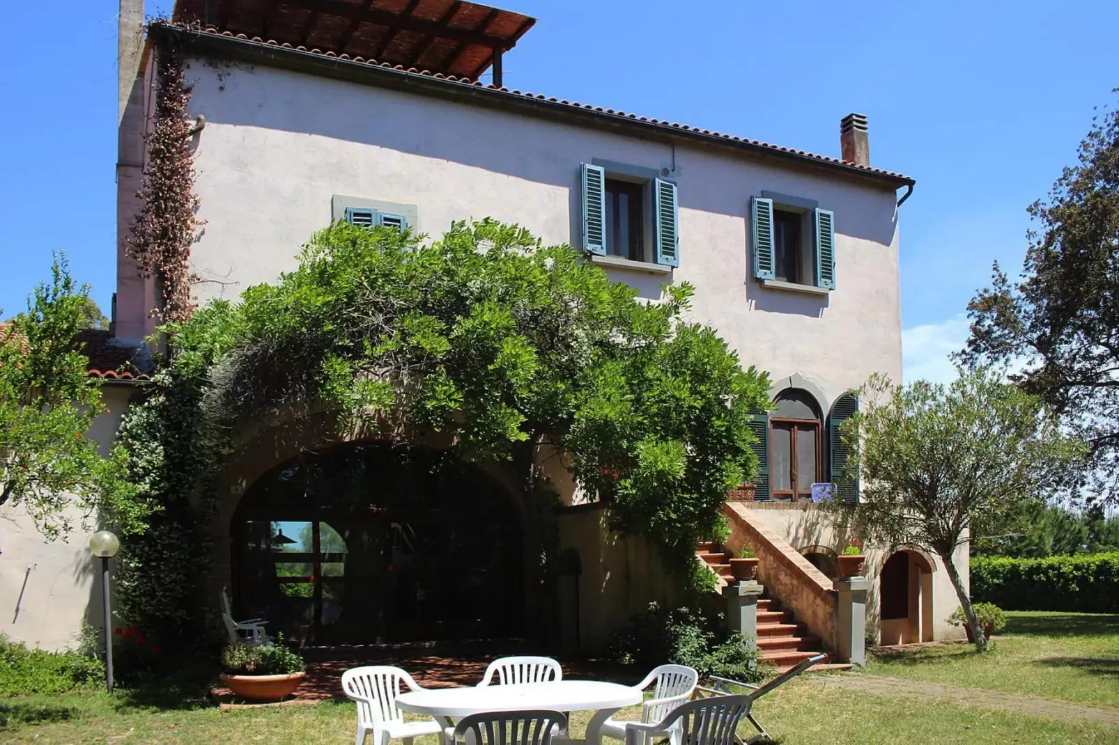 Ferienanlage Azienda Canova Seconda Marina di Grosseto Mono  im OG Haupth/Verwalterhaus Garten-Exterior summer