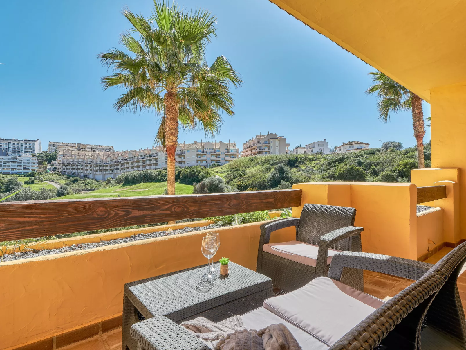 Duquesa Golf Views-Outside