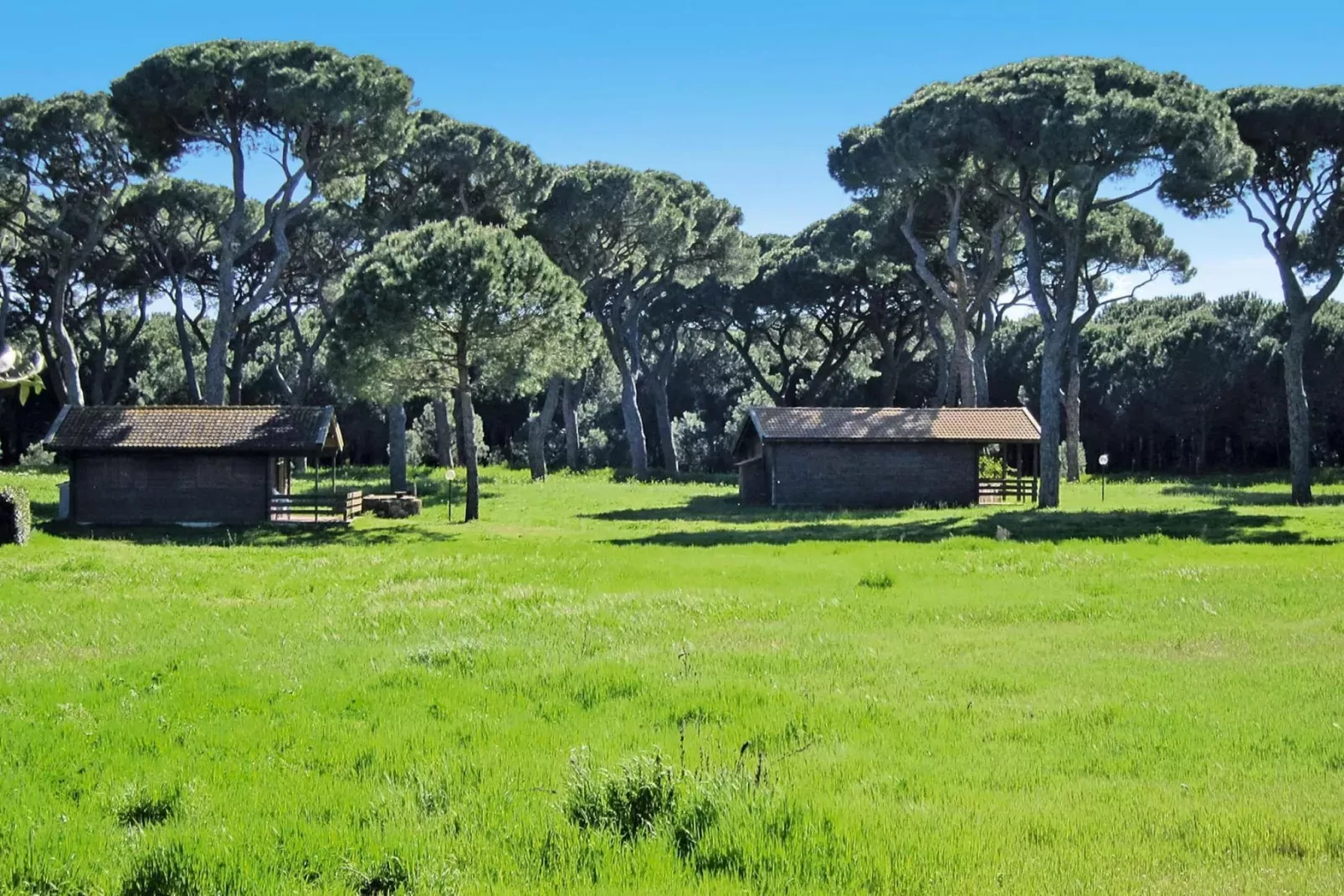 Ferienanlage Azienda Canova Seconda Marina di Grosseto EG Nebengebäude mit Gartenanteil-Gebiete Sommer 1 km