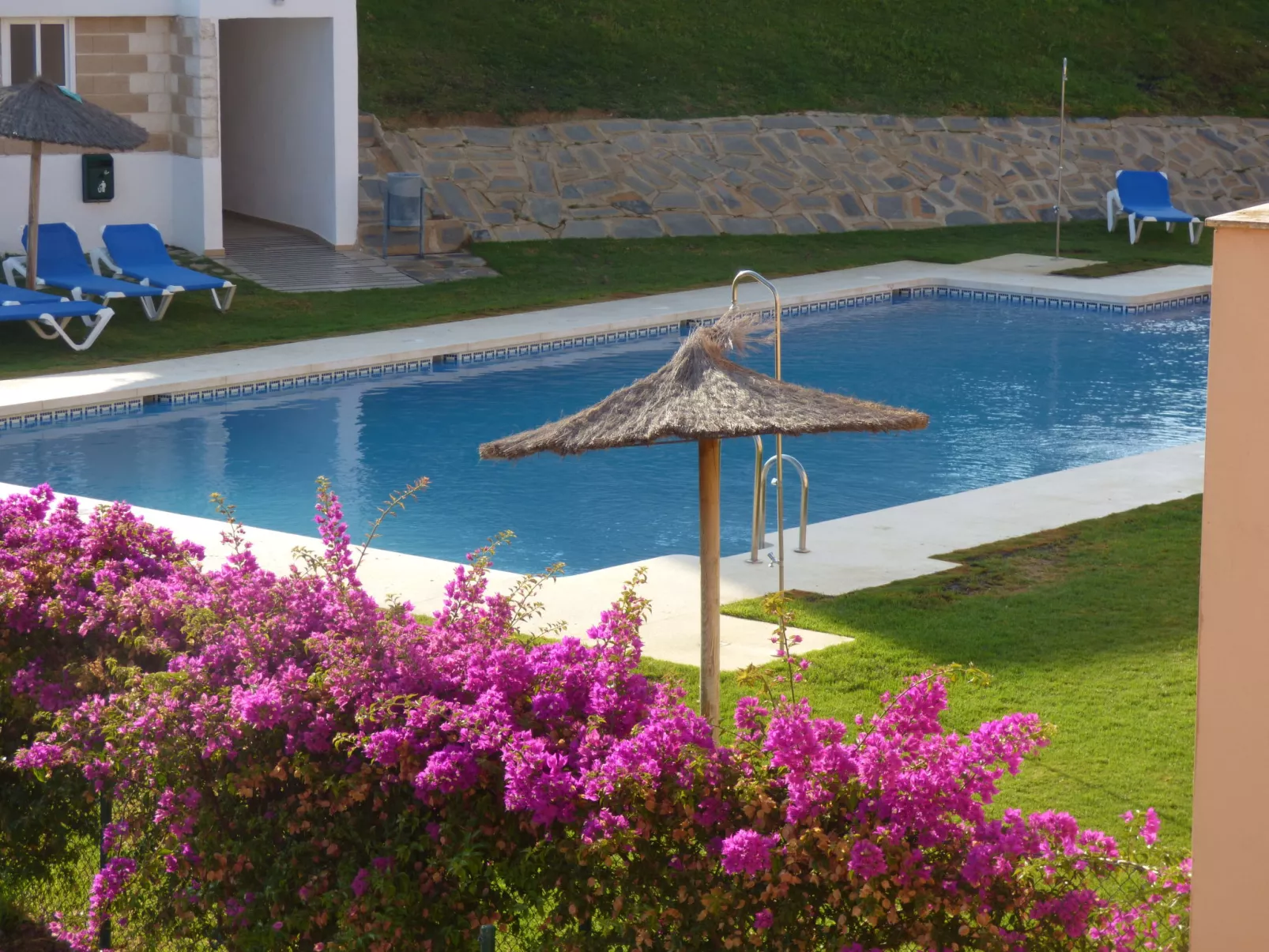 Mar y Monte Casares-Outside