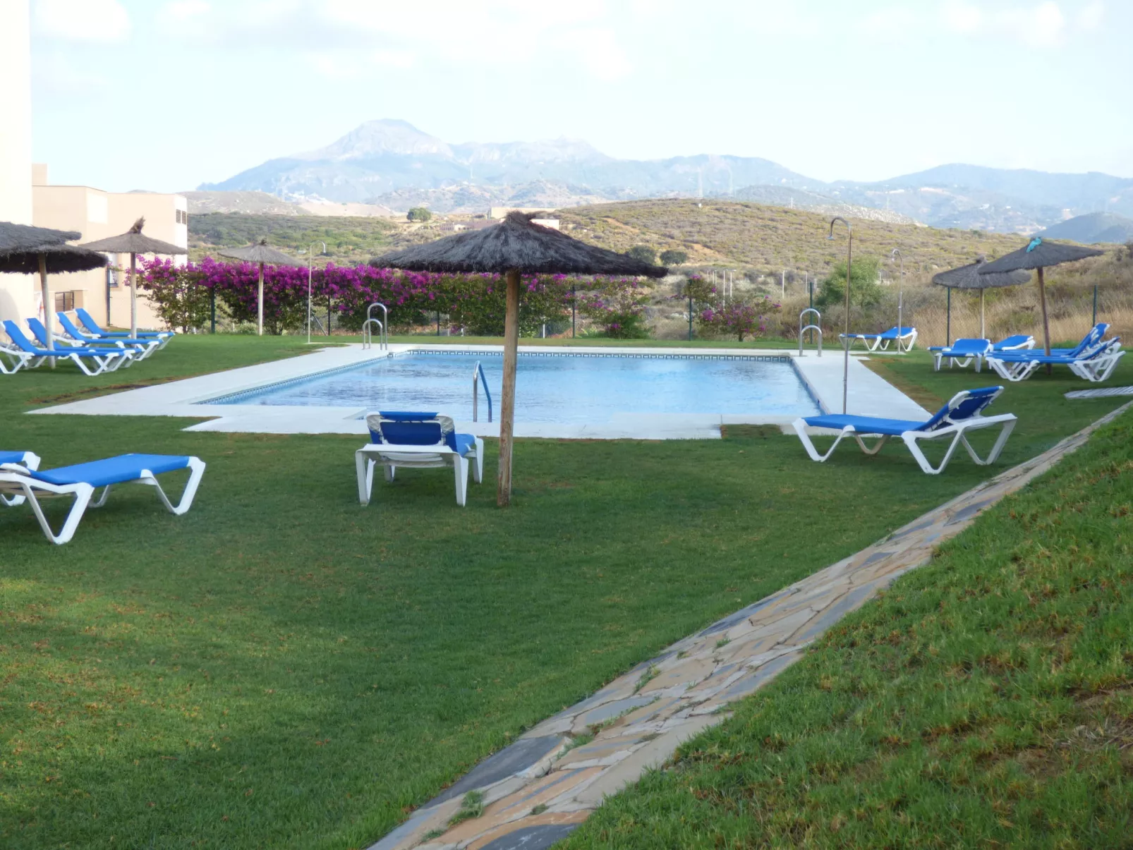 Mar y Monte Casares-Outside