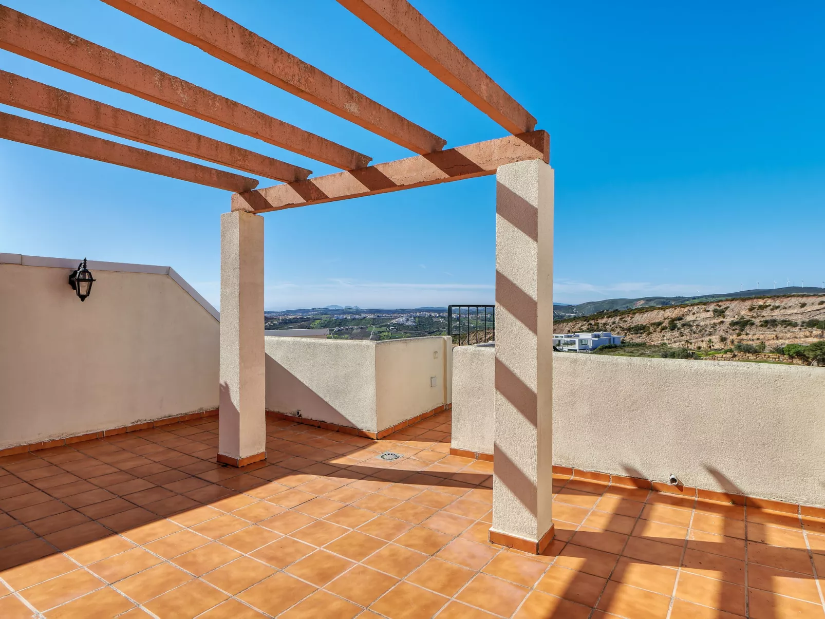 Mar y Monte Casares-Outside