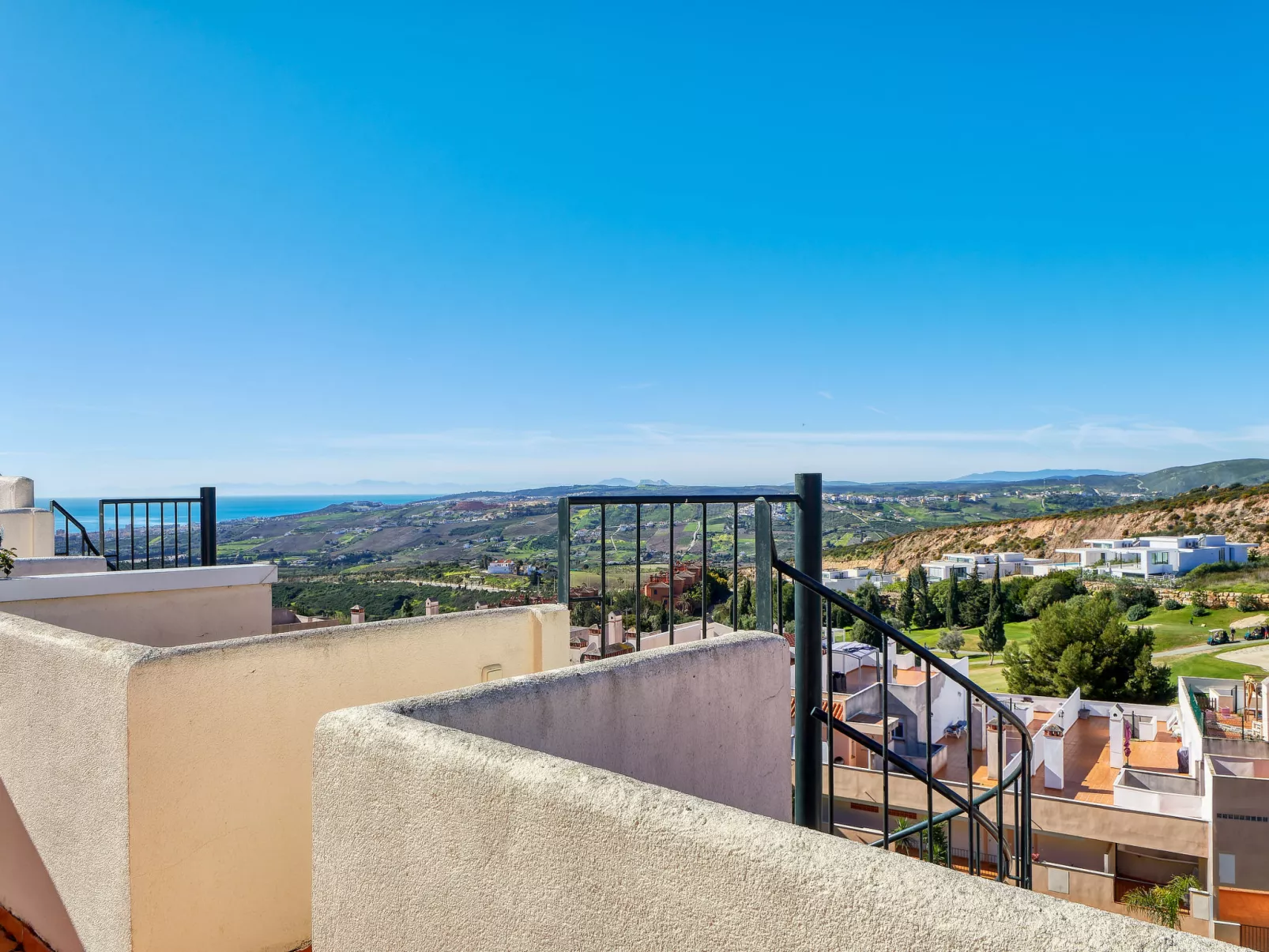 Mar y Monte Casares-Outside