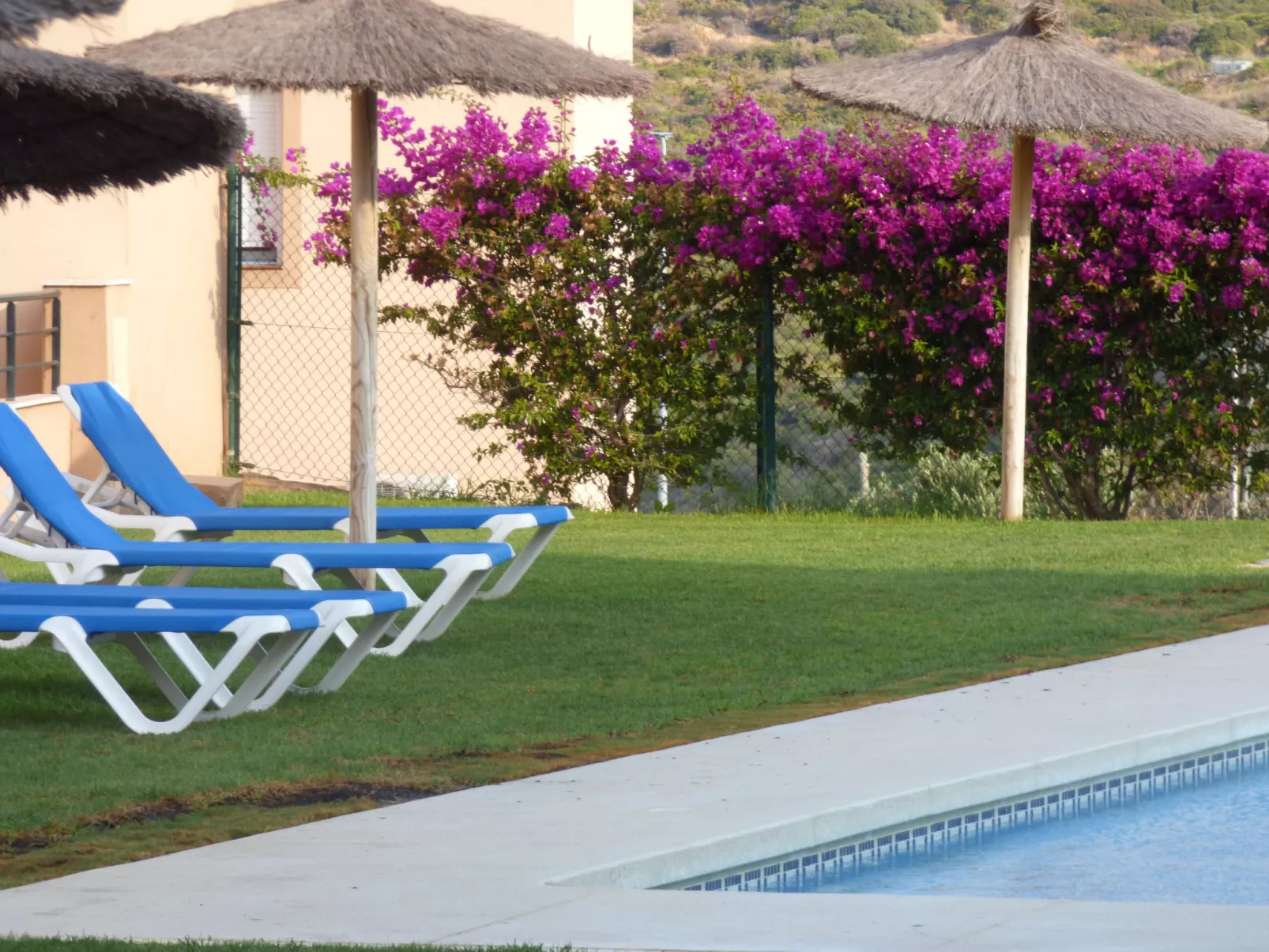 Mar y Monte Casares-Outside