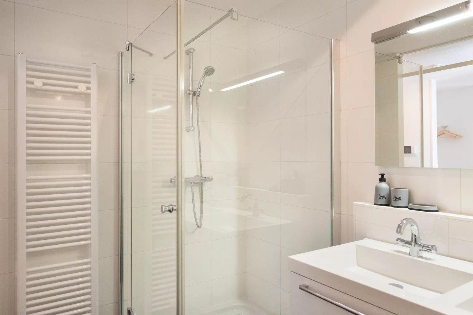 Scheveningen Harbour 28B-Badezimmer