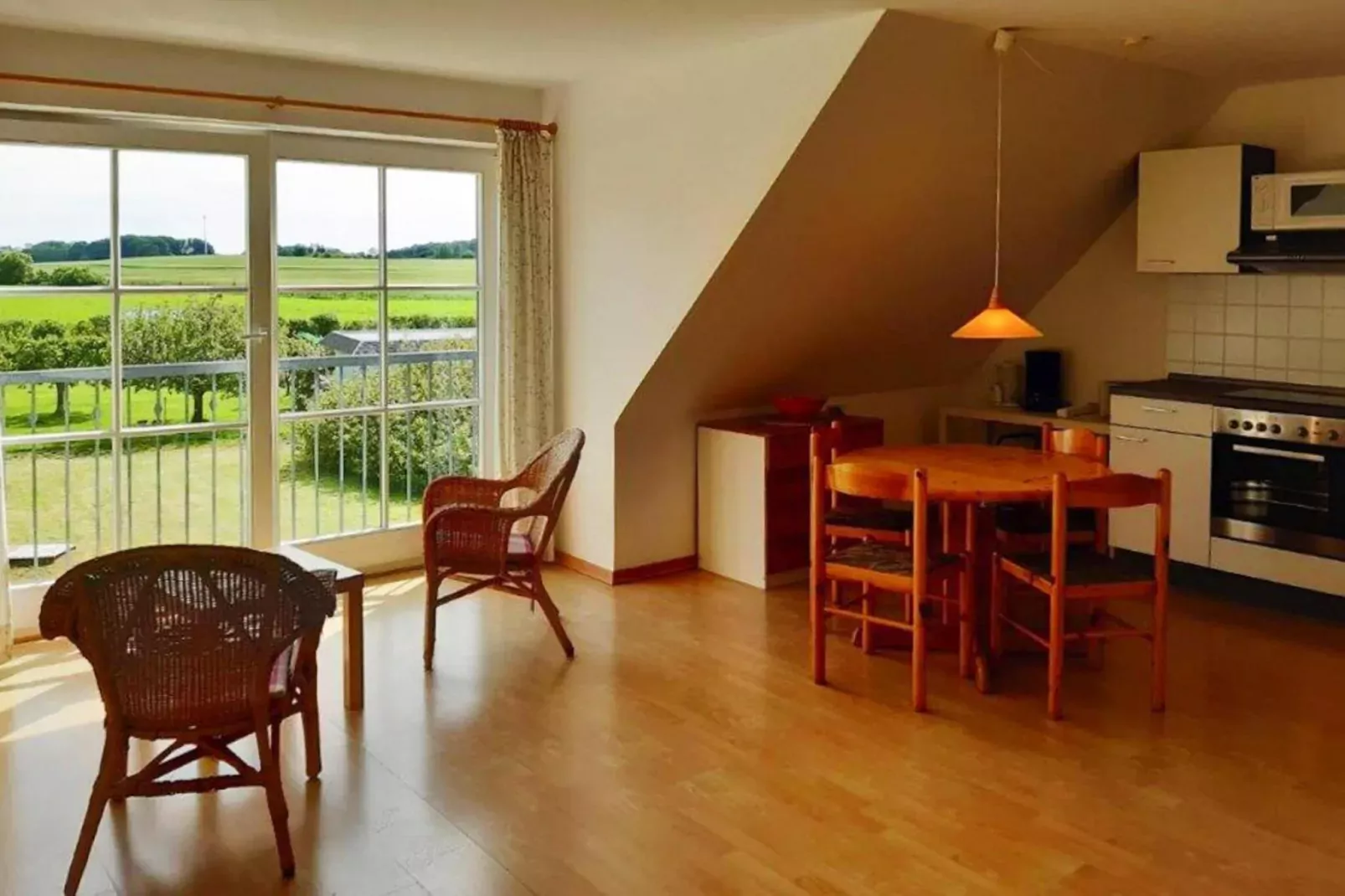 Wohnung oben rechts-Esszimmer
