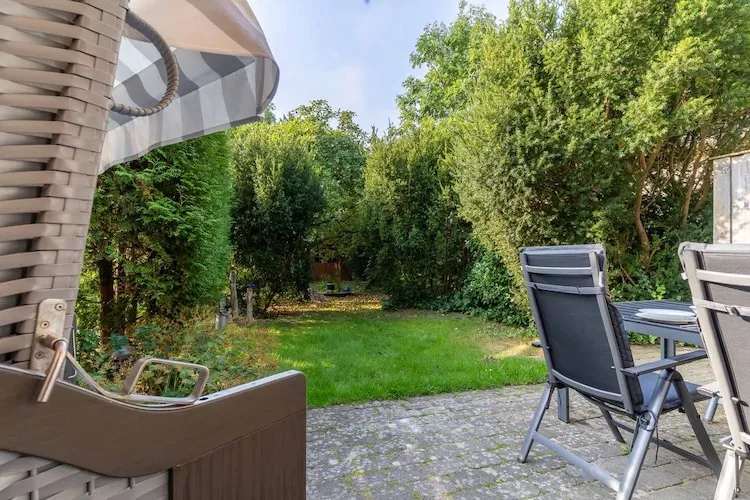 Ferienwohnung Bövergeest-Gardens summer