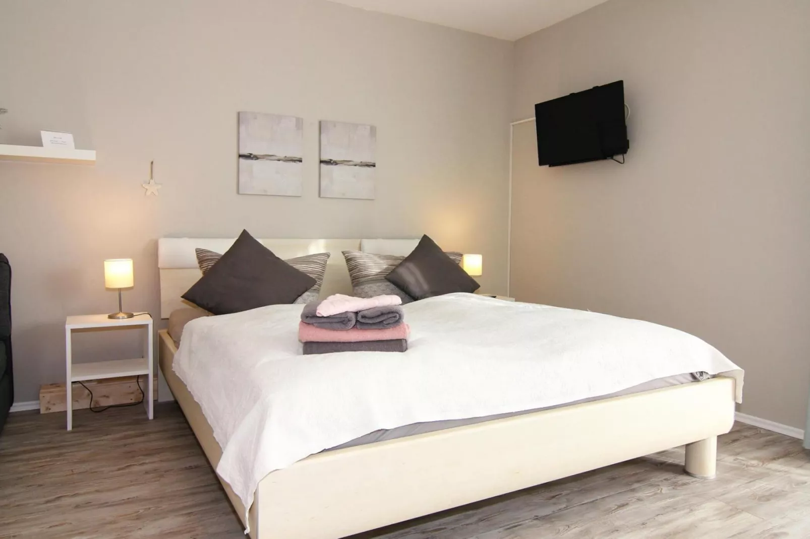 Ferienwohnung Kleiner Seestern Wiek-Wohnung 33-Bedroom