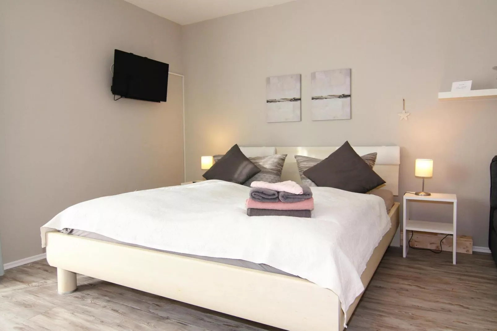 Ferienwohnung Kleiner Seestern Wiek-Wohnung 33-Bedroom