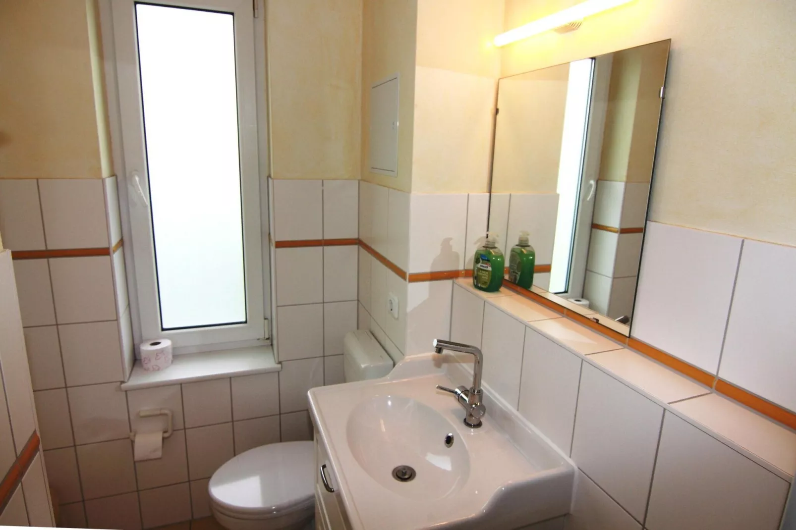 Ferienwohnung Kleiner Seestern Wiek-Wohnung 33-Bathroom