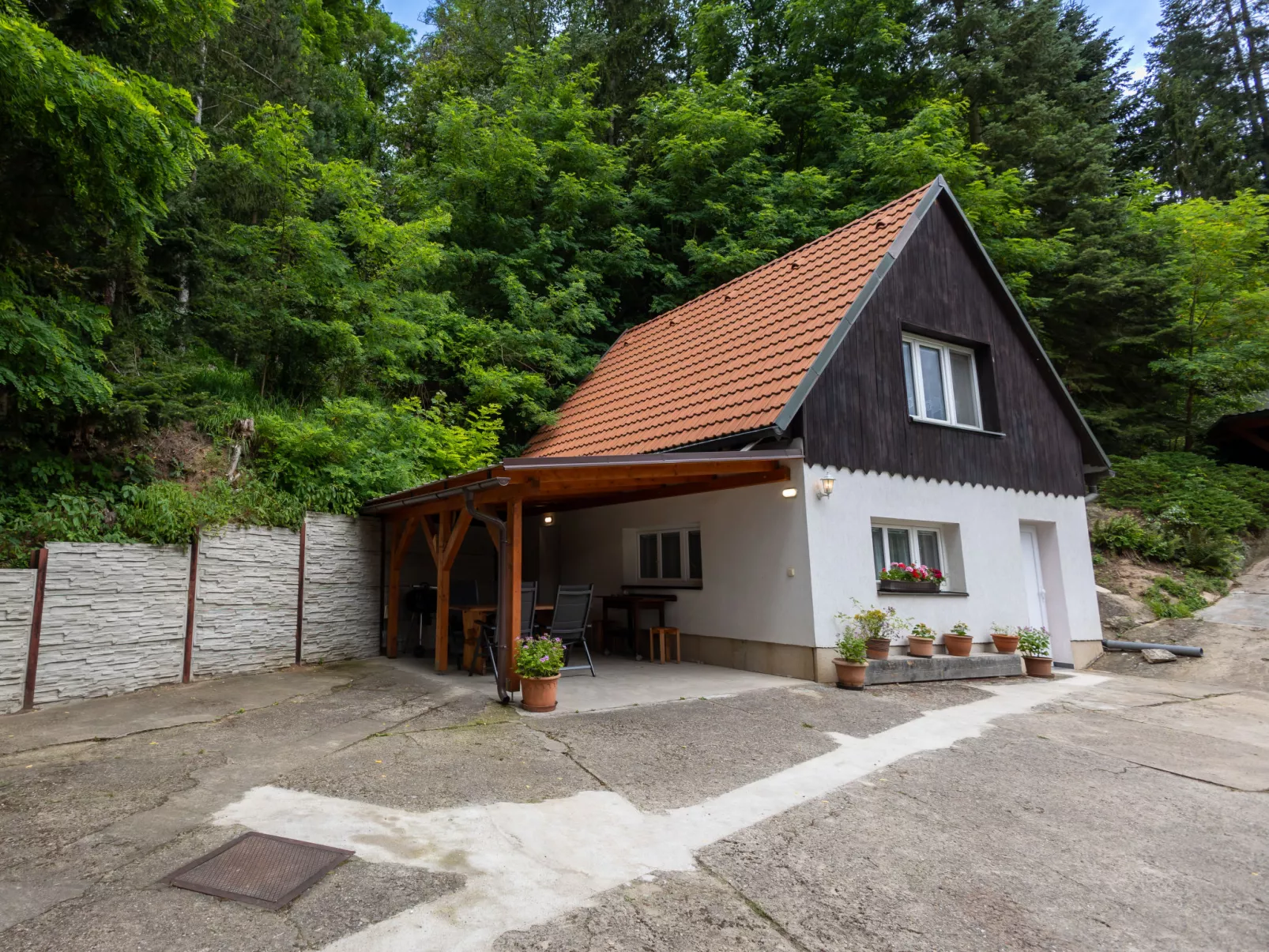 Zimořský domek-Draußen