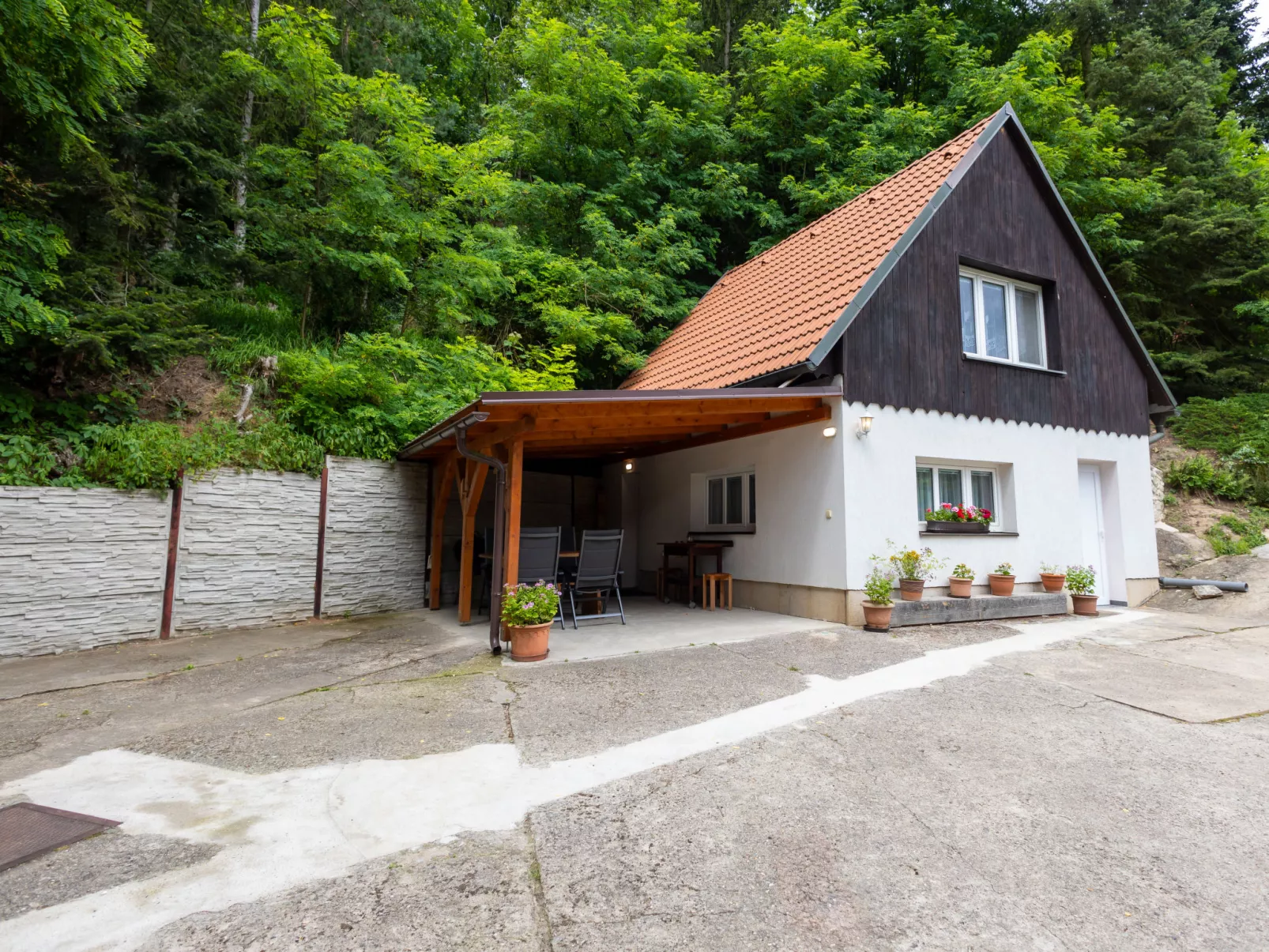 Zimořský domek-Draußen