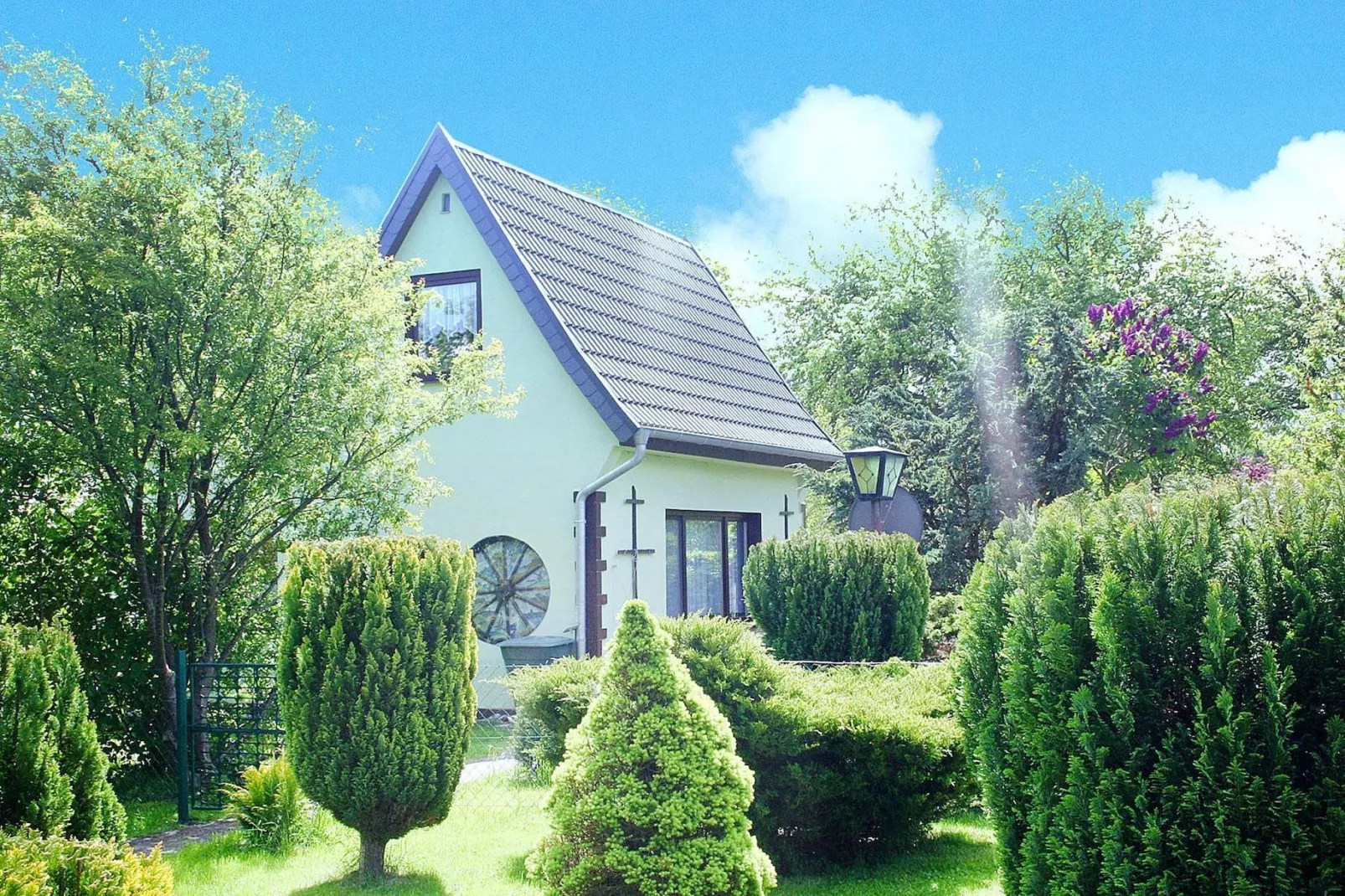Ferienhaus Wiek-Exterior summer