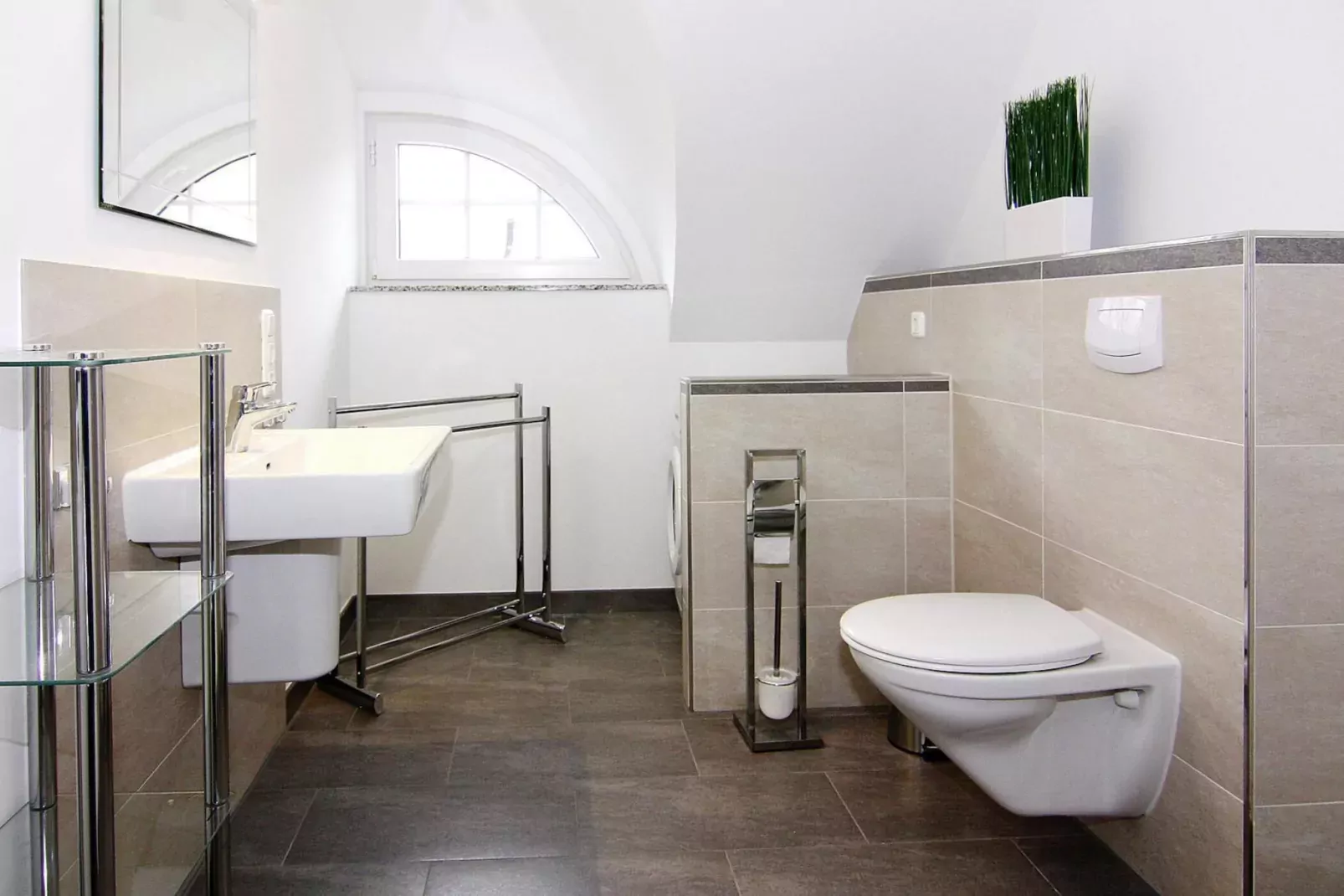 Ferienhaus Lotsenhaus Vieregge-Badezimmer