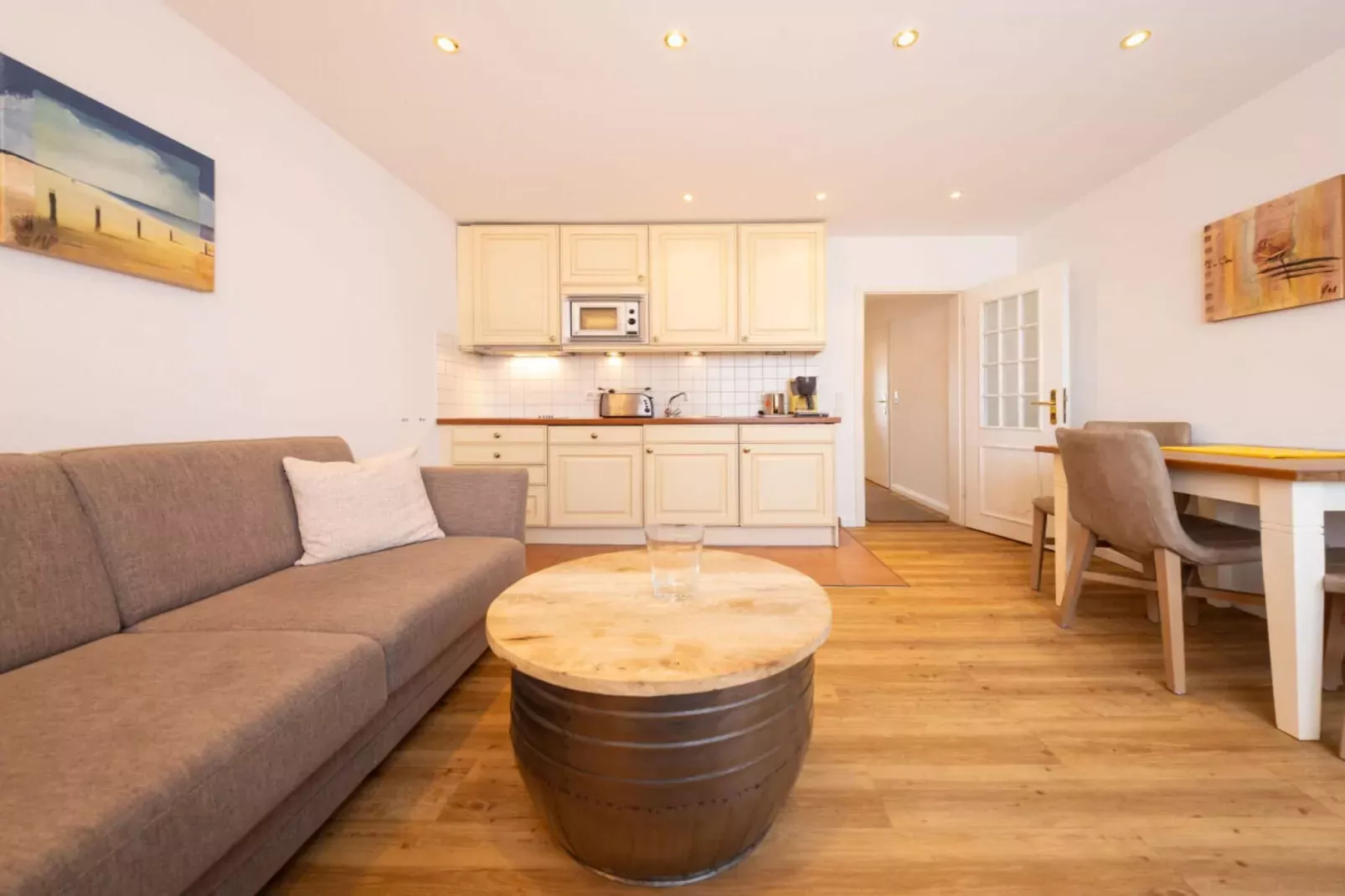 407574-Living room