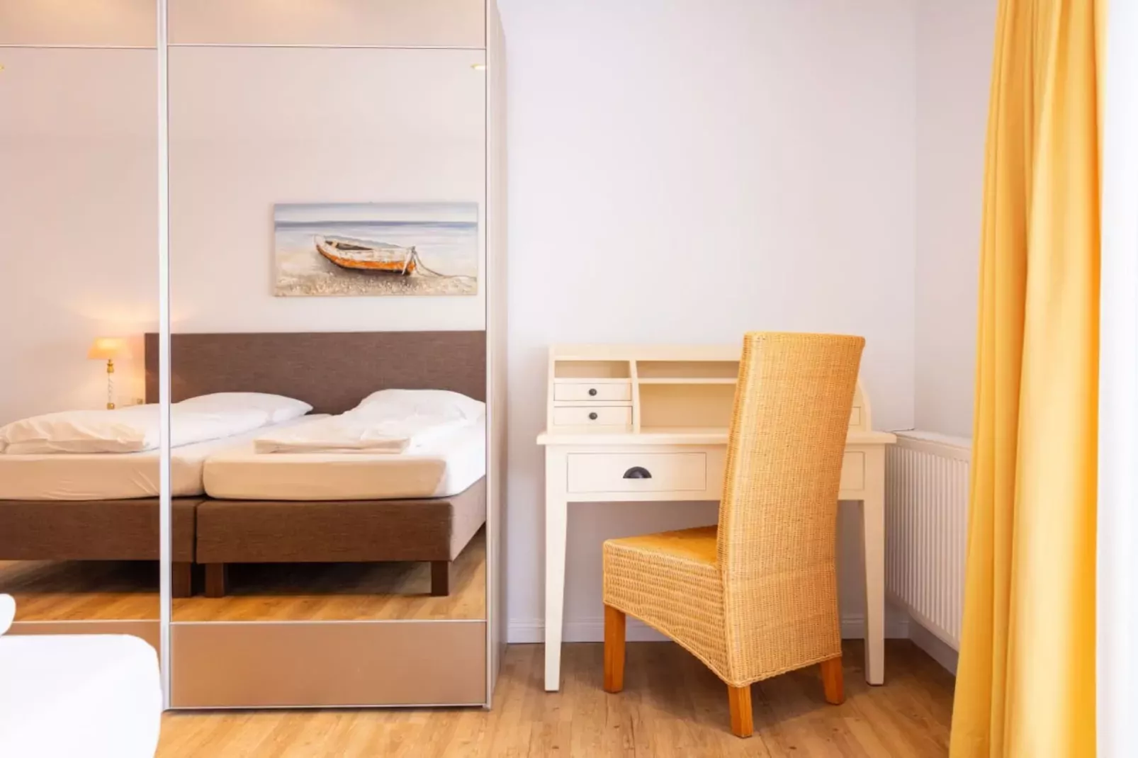 407574-Bedroom