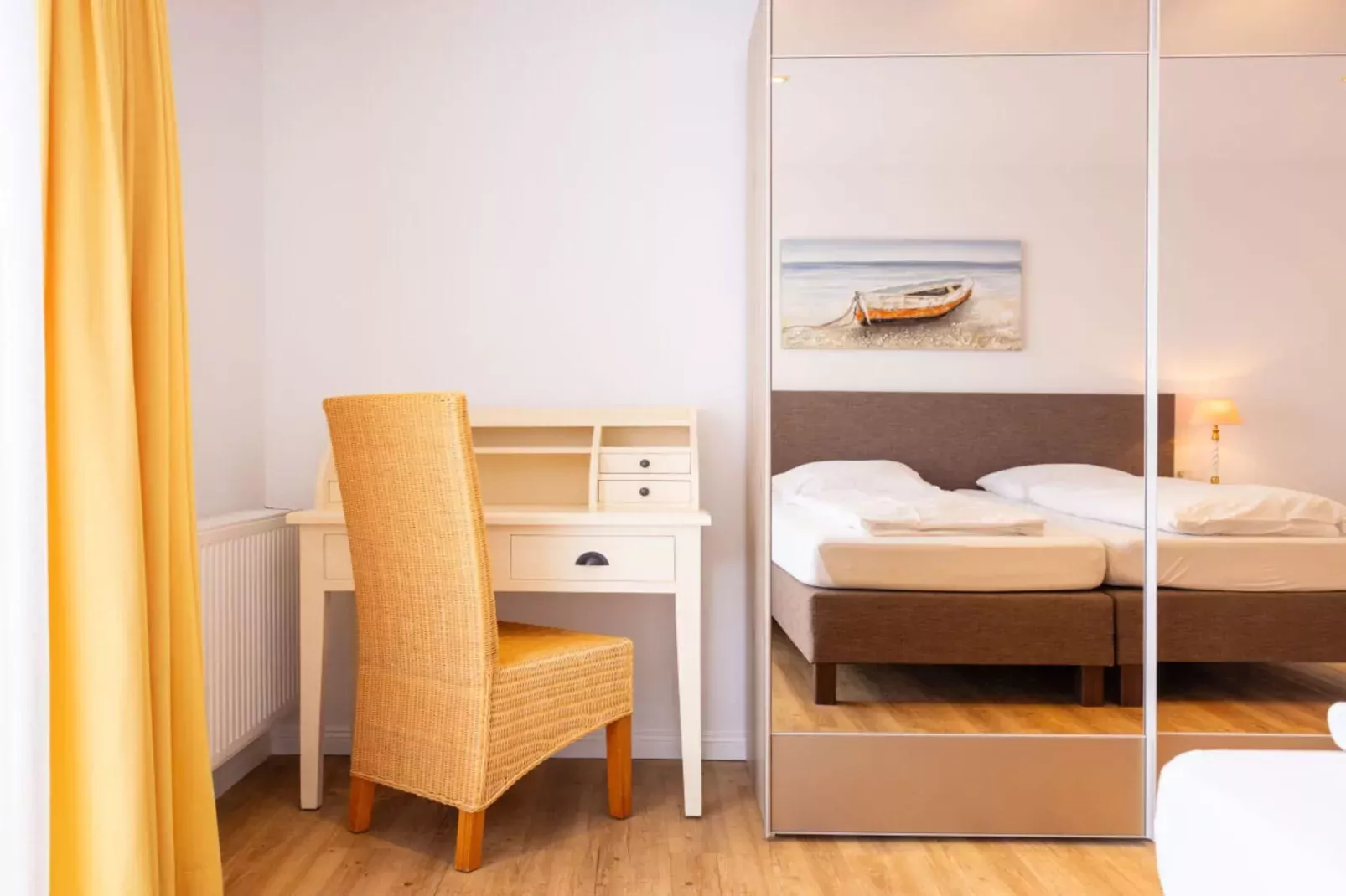 407574-Bedroom