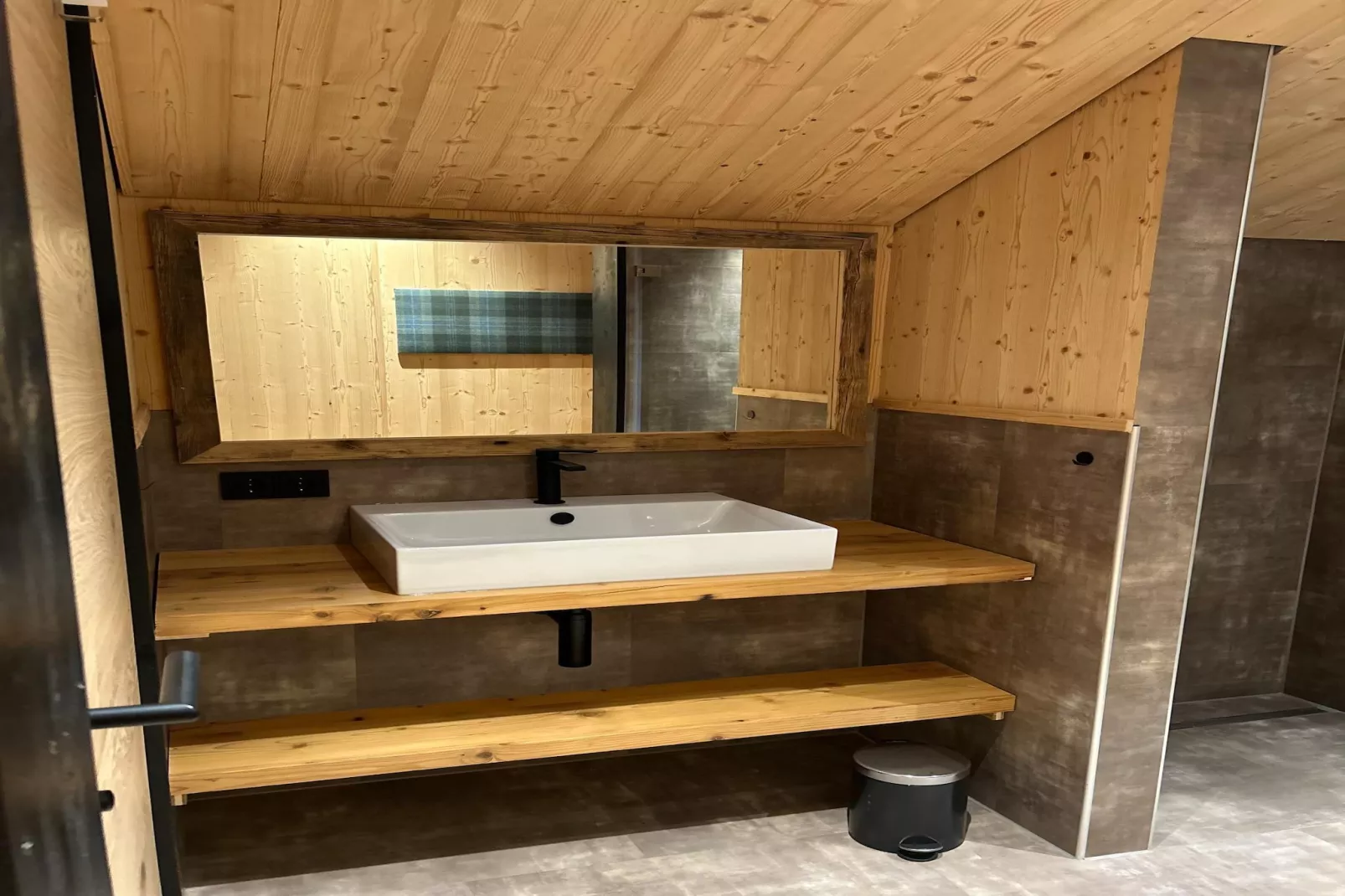 DEIN BICHLBACH Chalet klein-Bathroom