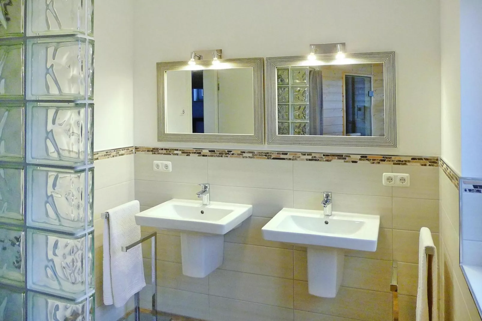 Doppelhaus Westwind Vieregge-Bathroom