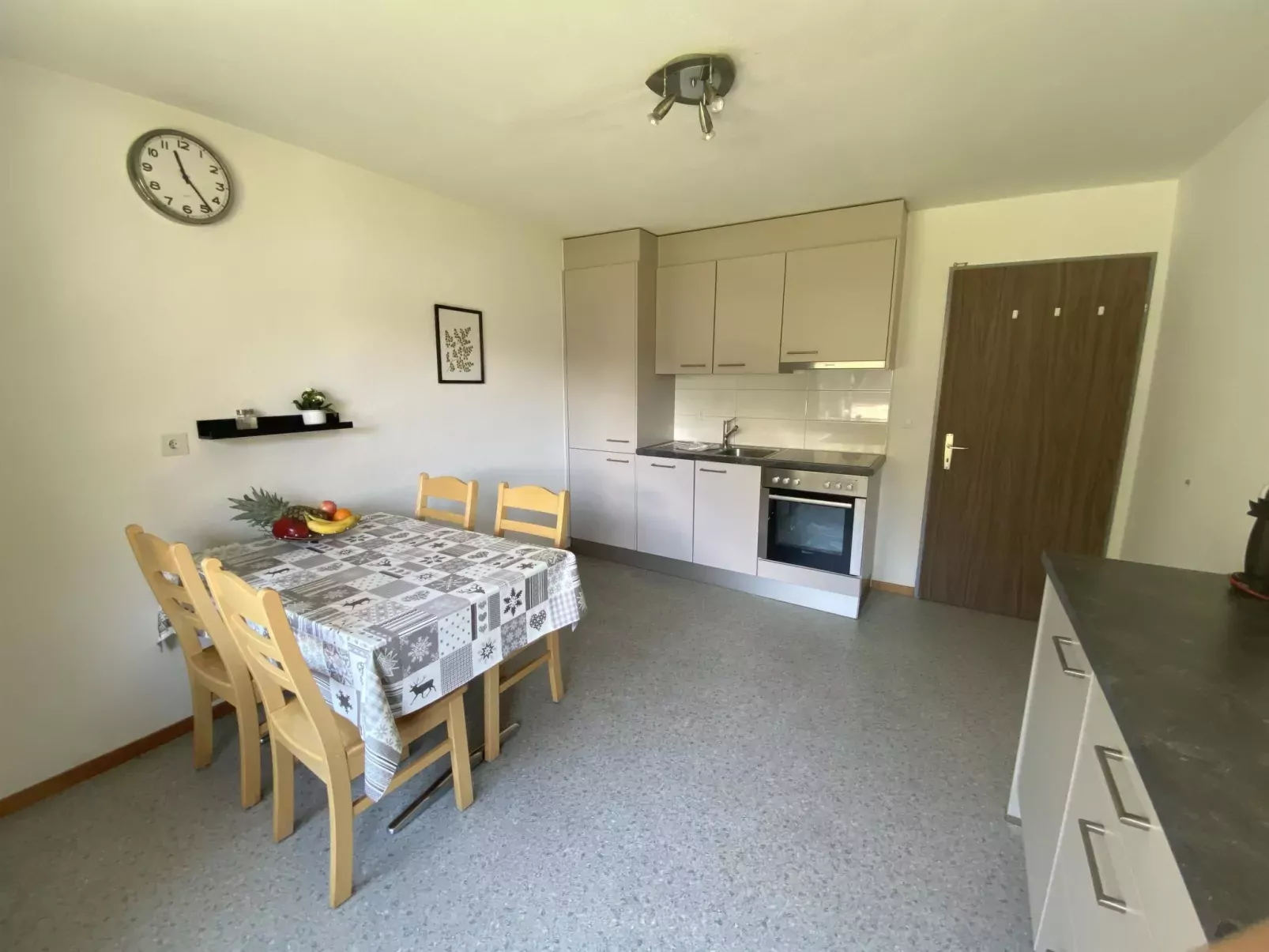 Apartments Carmena-Inside