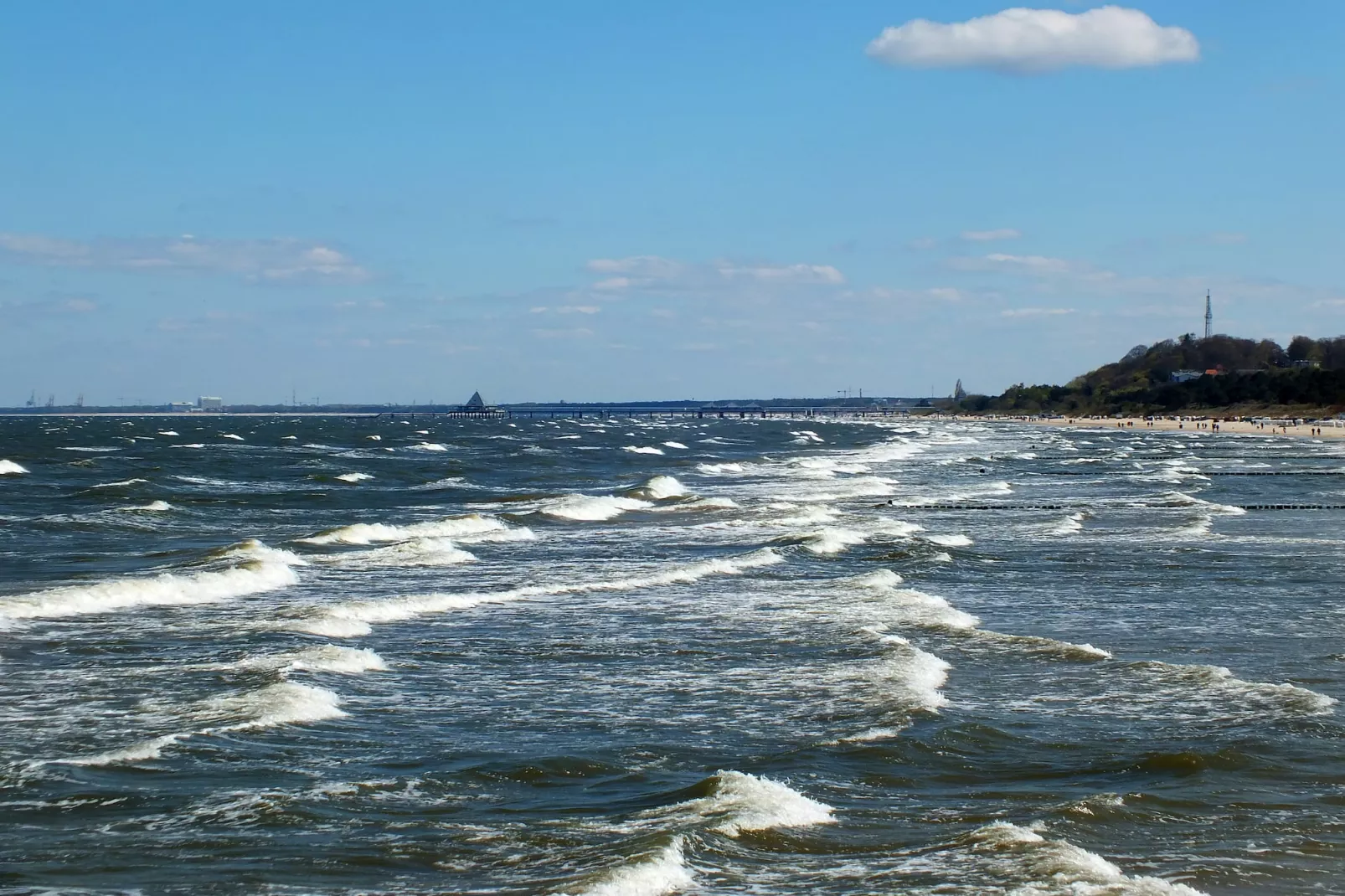 DHH Ostseehaus  I links-Areas summer 5km