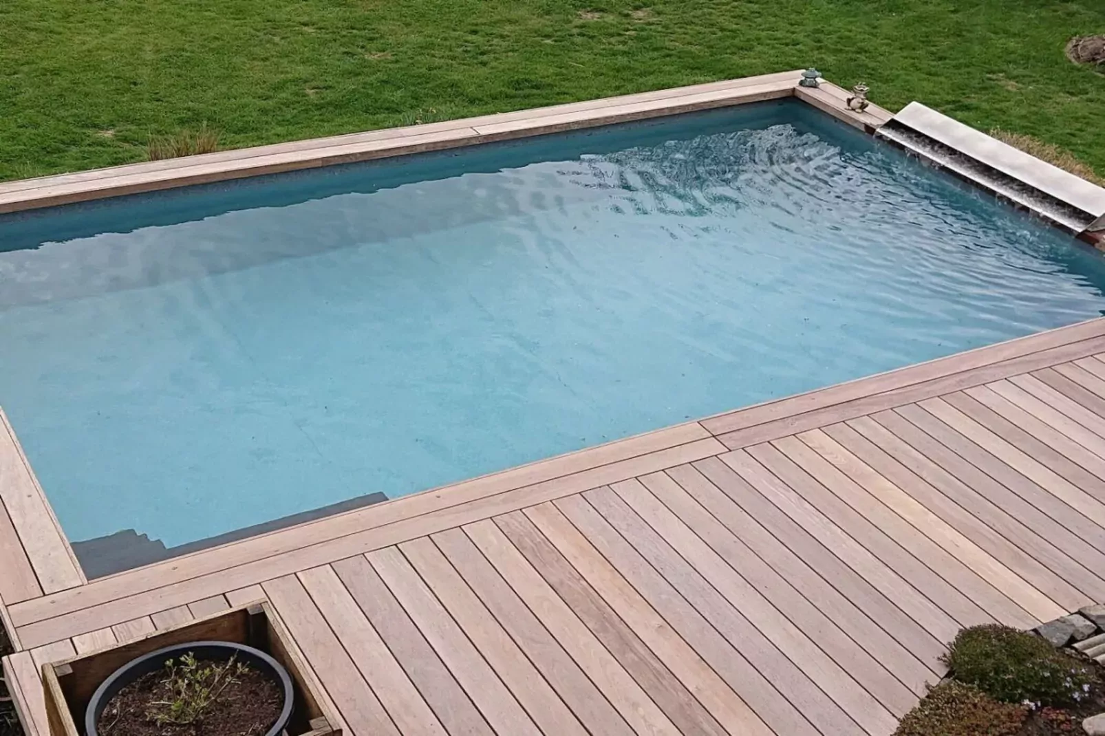 733-Pool