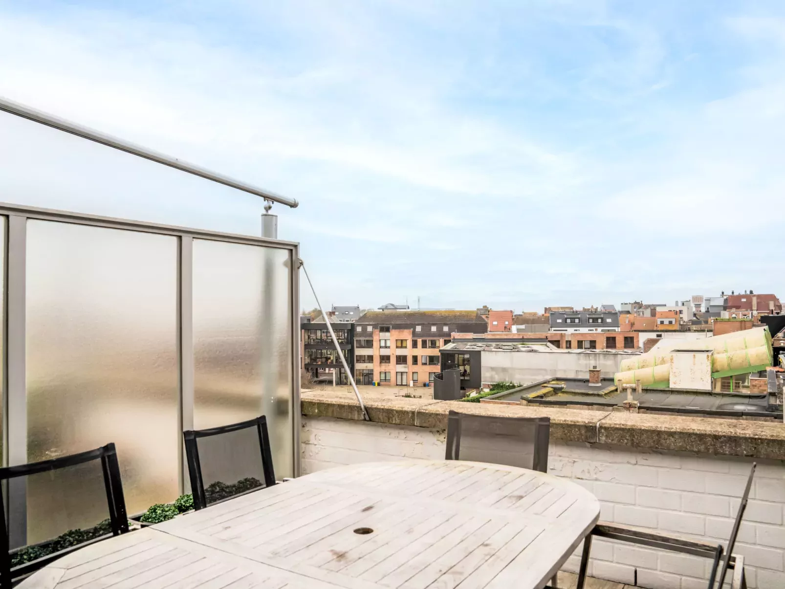 Gelsea with parking and terrace-Outside