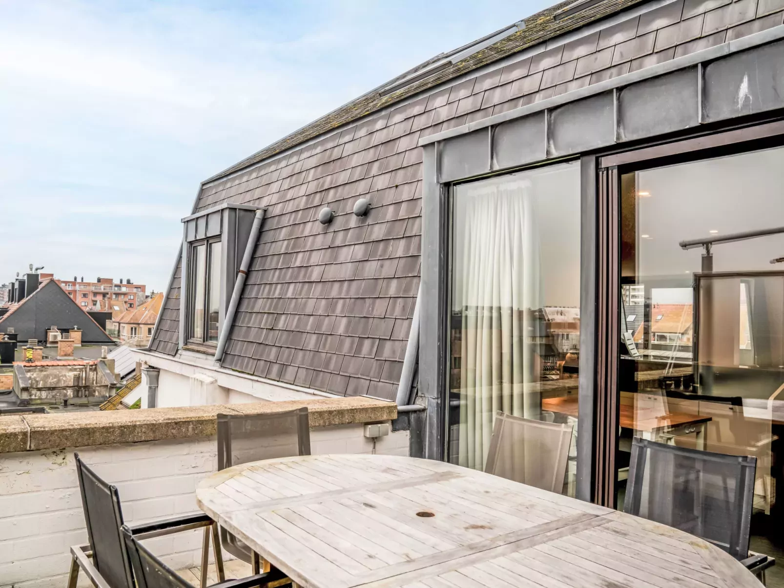 Gelsea with parking and terrace-Outside