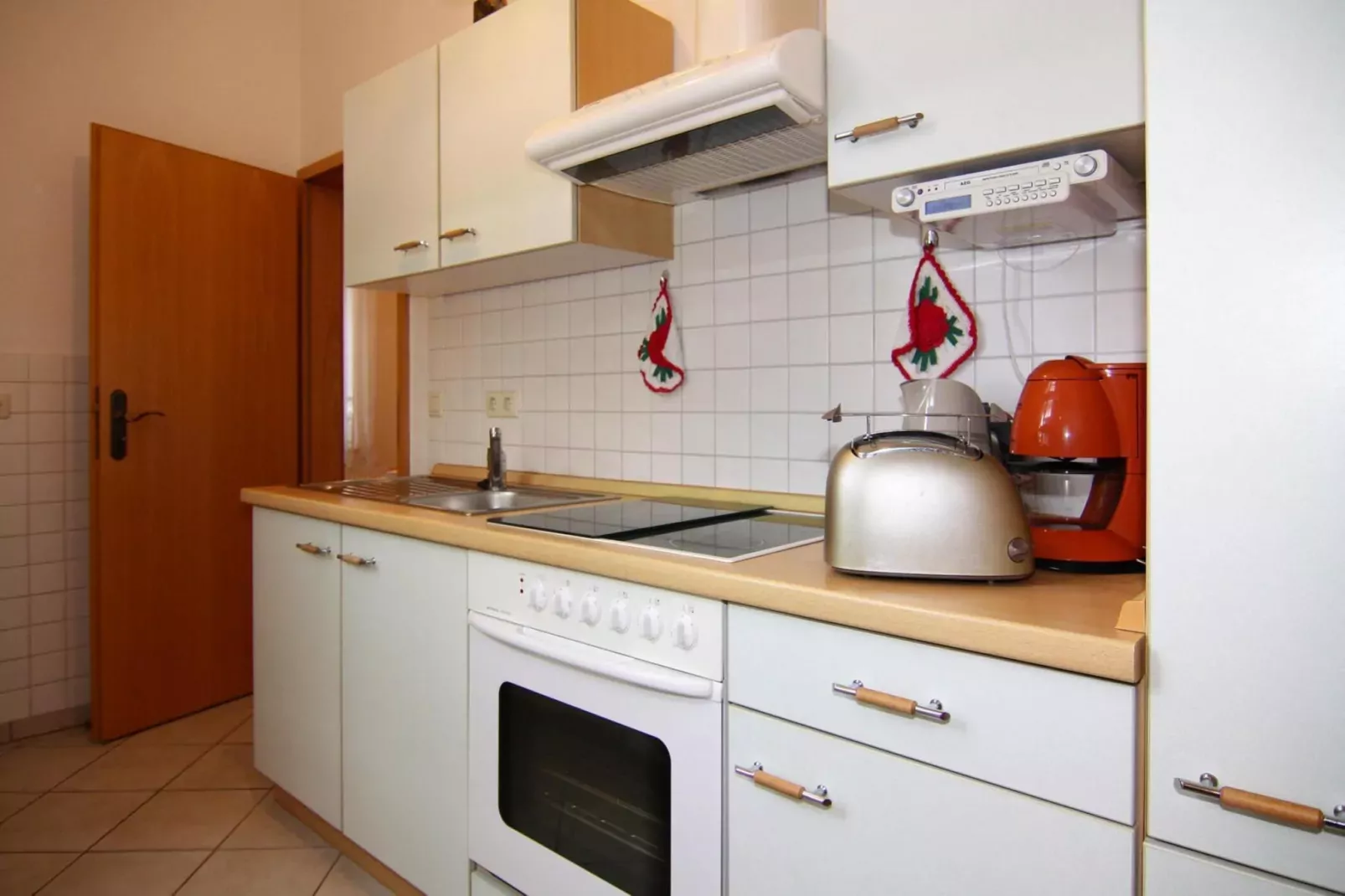 Sonnenterrasse Im EG Goethestr 10-Kitchen