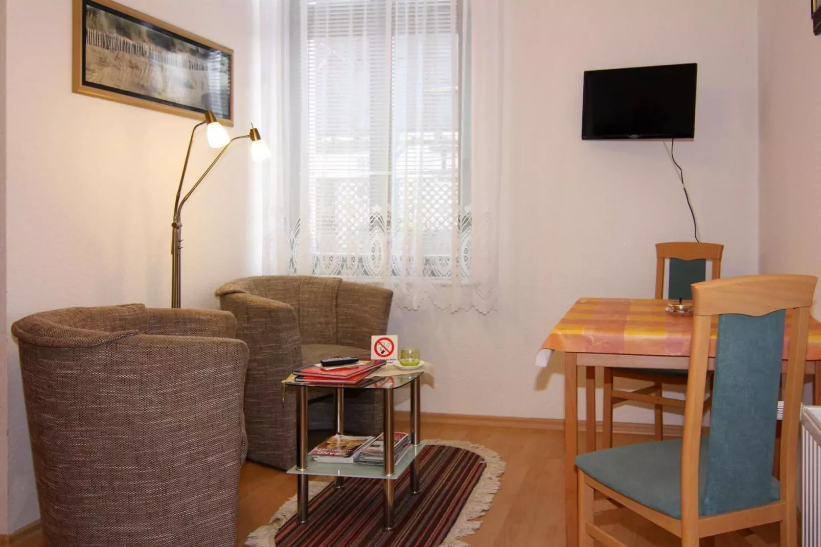 Sonnenterrasse Im EG Goethestr 10-Living room
