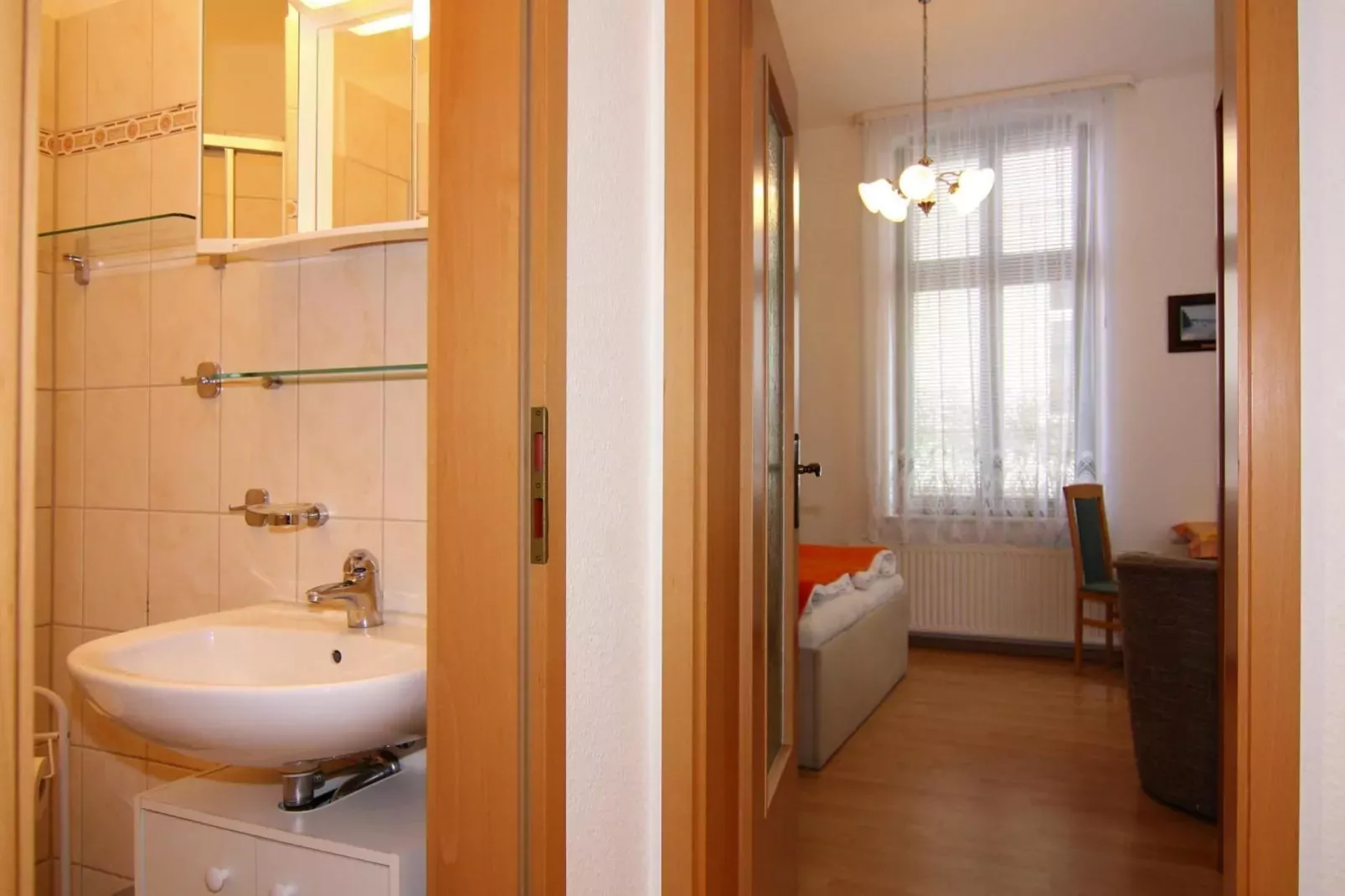Sonnenterrasse Im EG Goethestr 10-Bathroom