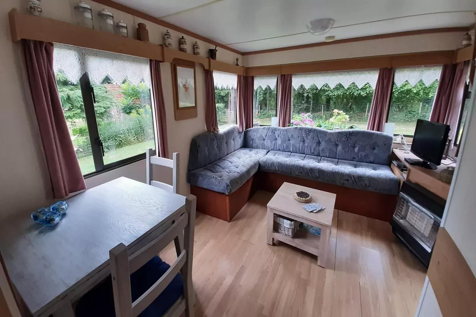 Mobil-home Grenterie-Living room