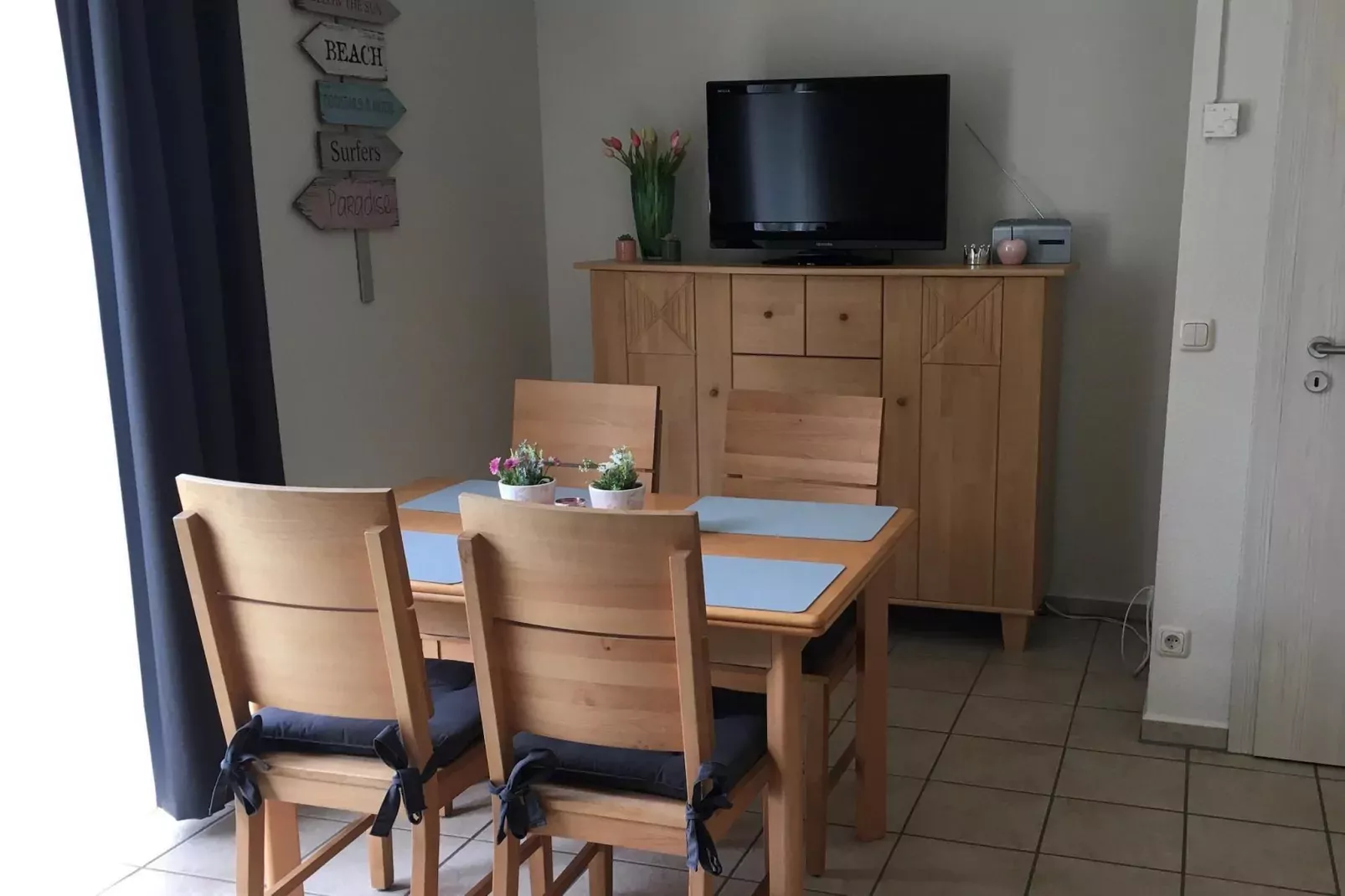 EG Rechts Haus 4 Nr 10-Esszimmer
