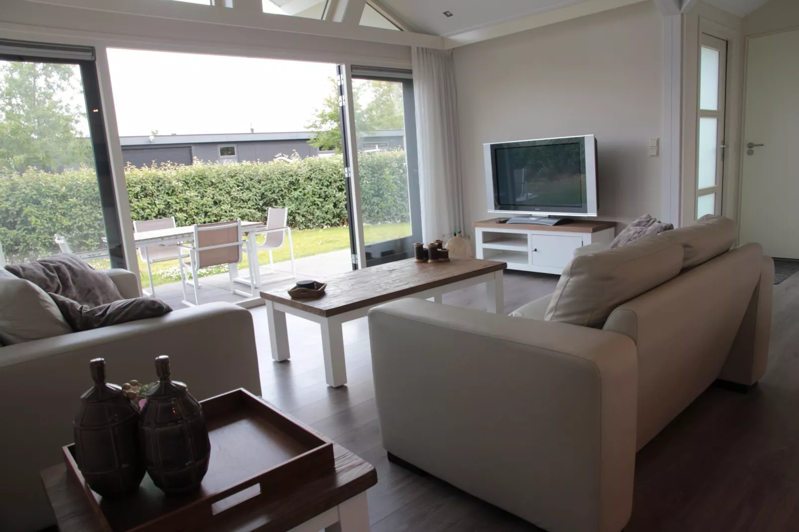 Sunny Oosterschelde-Living room