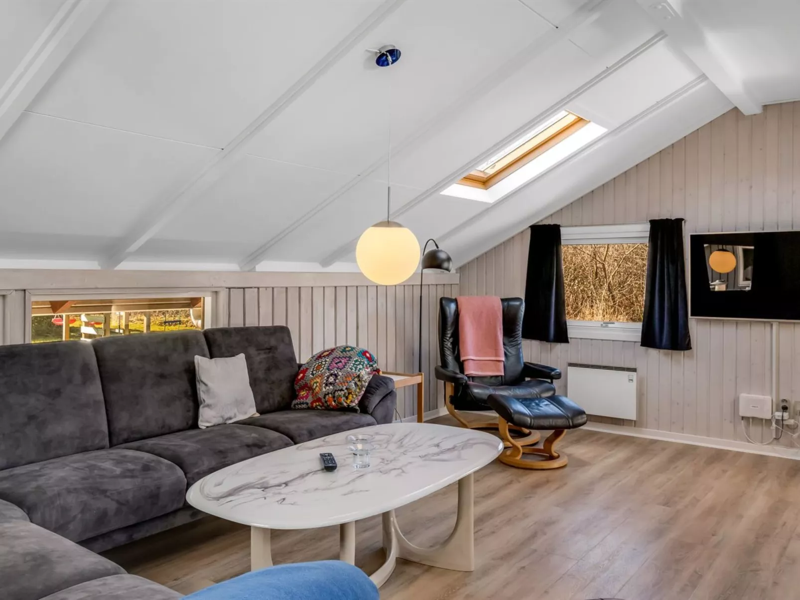 "Thorolf" - 30km from the sea-Inside