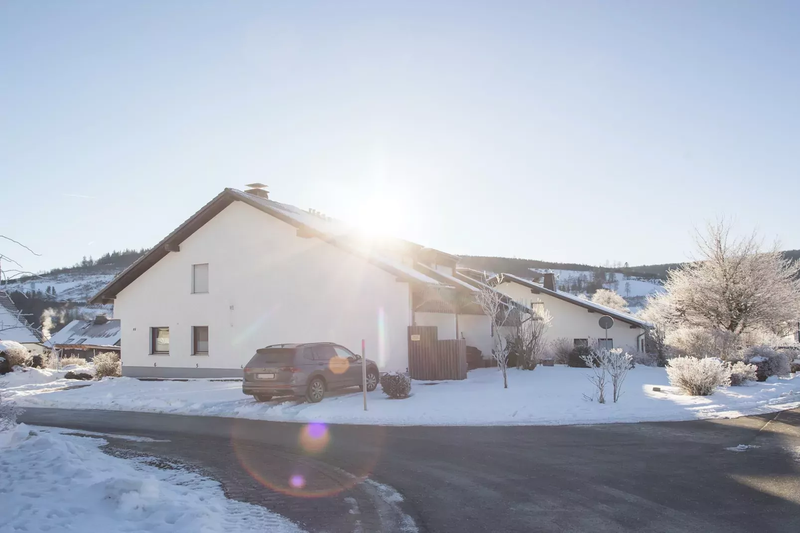 Am Roten Kreuz 11 Züschen-Exterior winter