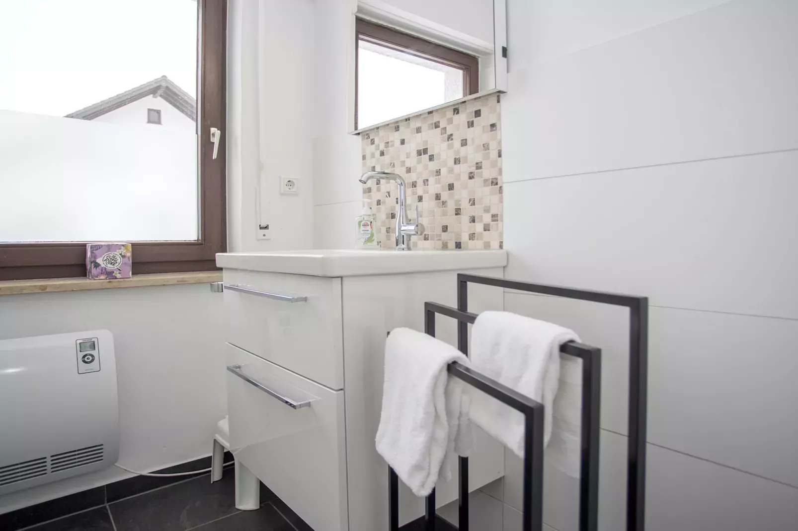 Am Roten Kreuz 11 Züschen-Bathroom